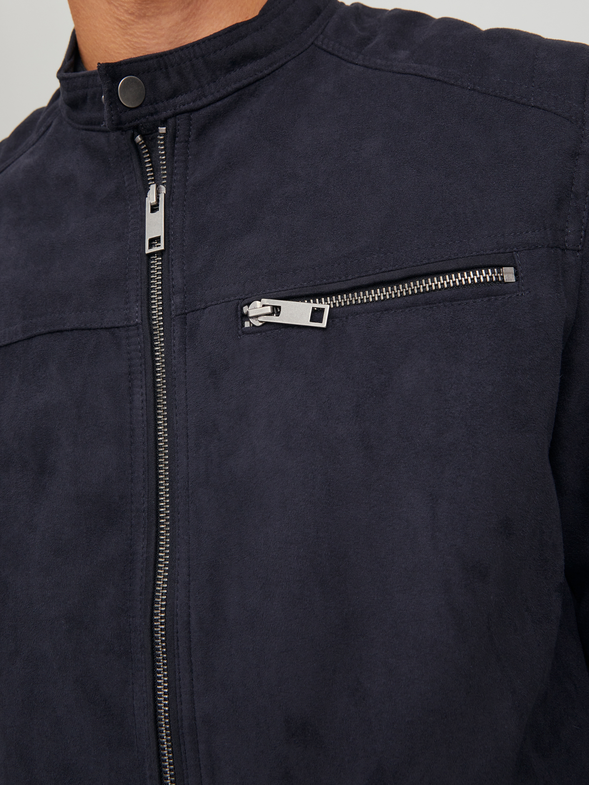 Jack & Jones Lederimitatjacke »JJEROCKY in Kunstlederoptik mit Reissverschlusstaschen« ohne Kapuze unifarben, modisch, regular fit, Lederimitat