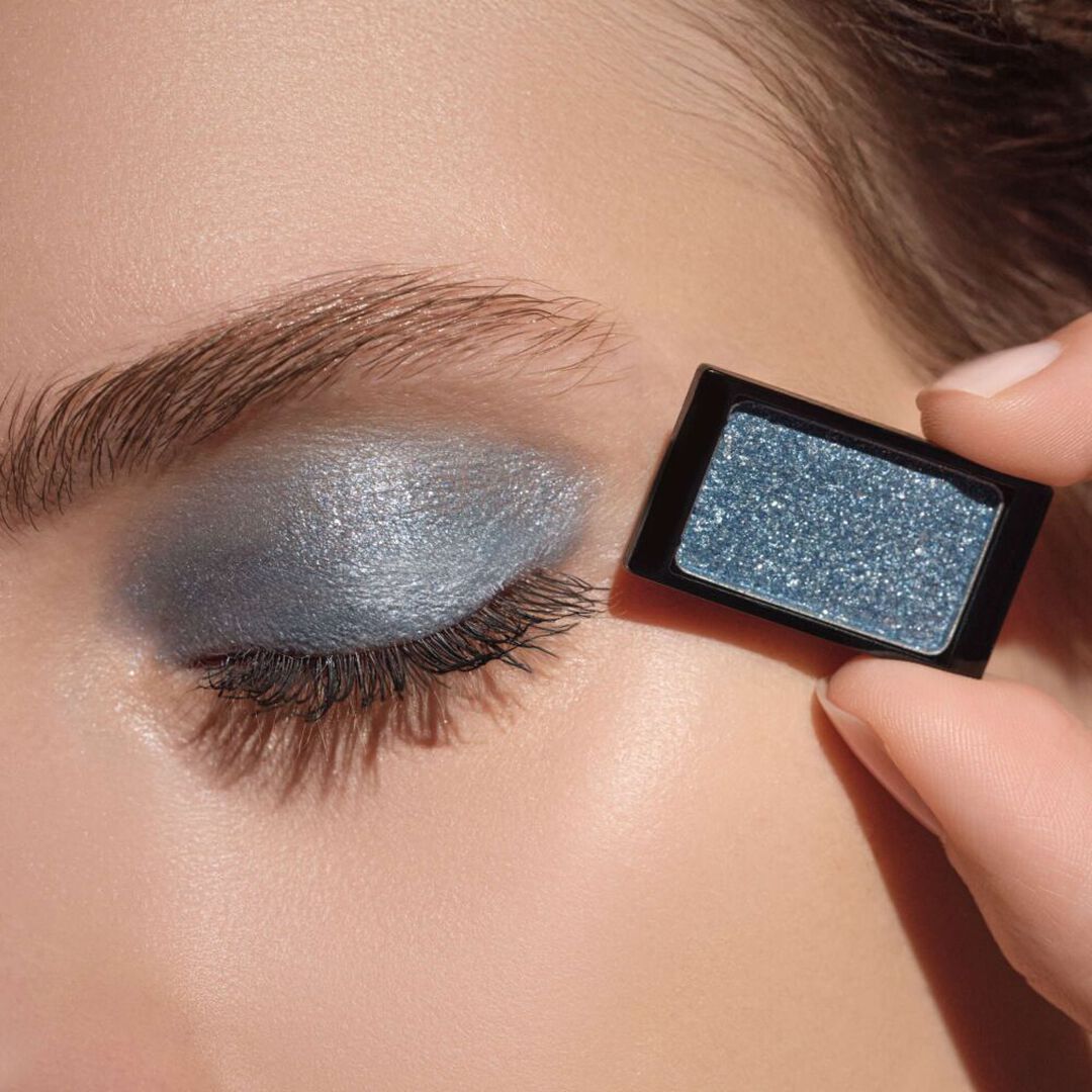 COSMIC GLAM 2025 Eyeshadow