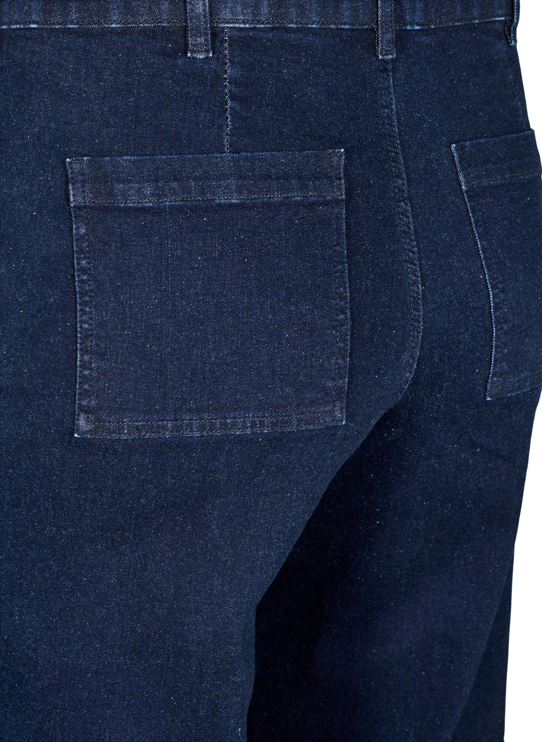 Højtaljede jeans med vide ben
