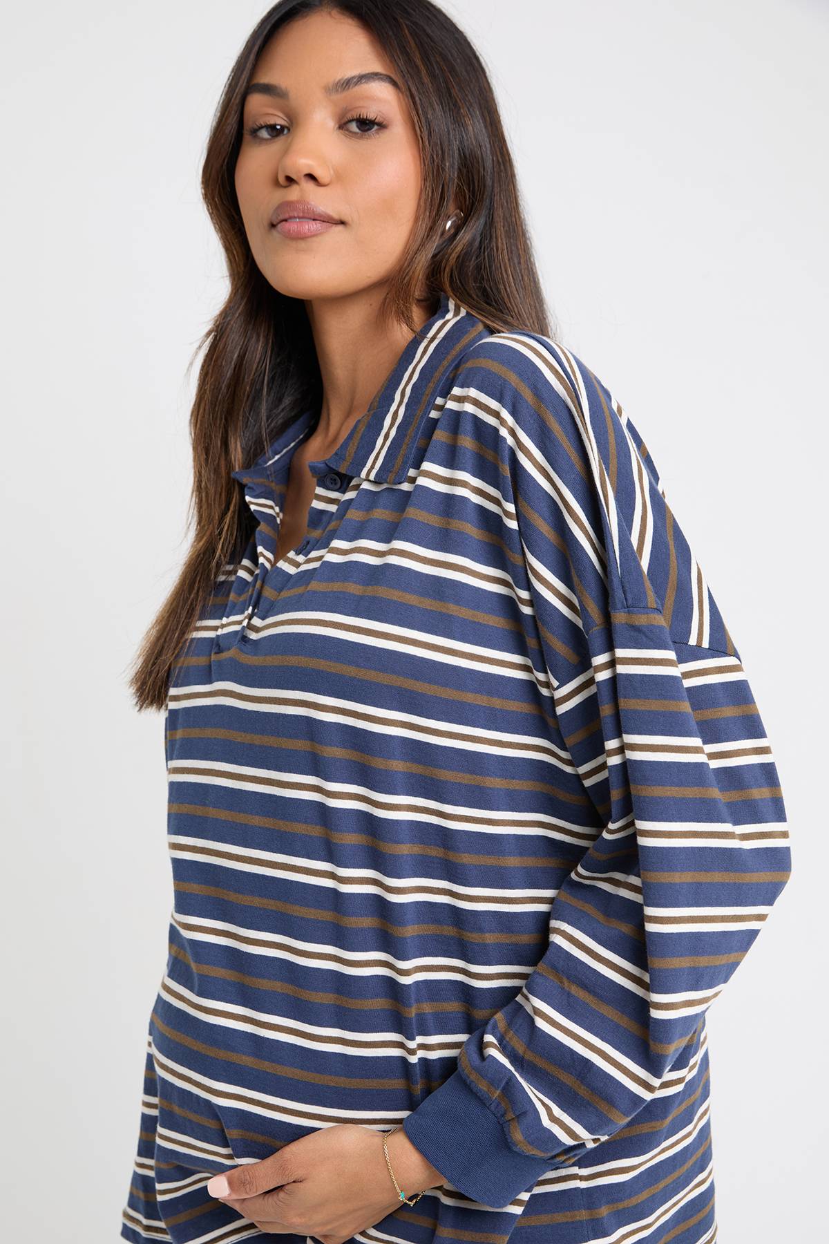 boohoo Haut De Rugby De Maternité À Col En Coton Épais Rayé Avec Détails Boutonnés