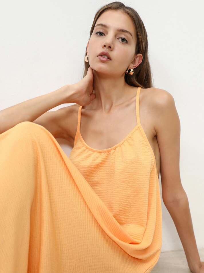 Vestido midi com alças - Laranja Claro