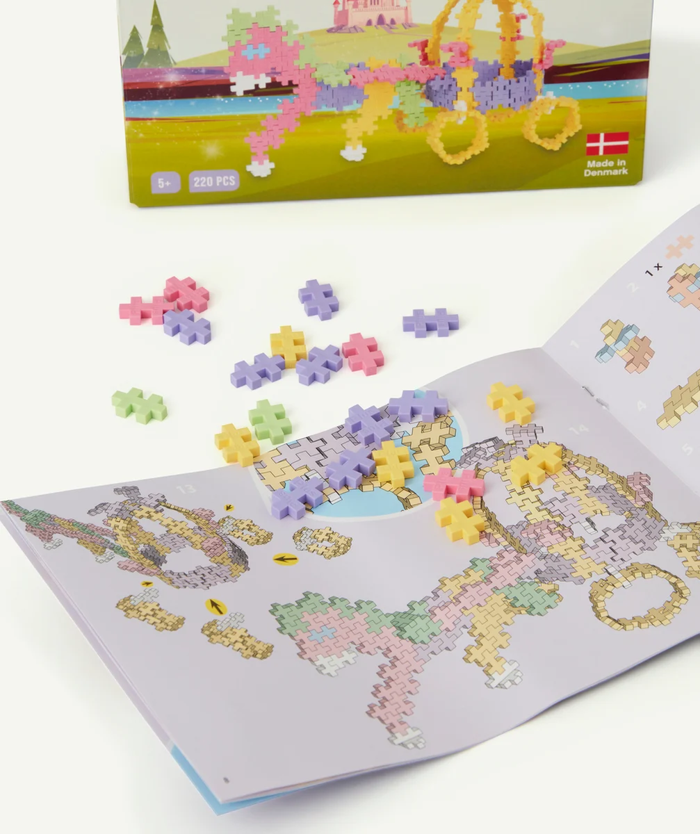 PLUS PLUSJEU DE CONSTRUCTION 3 EN 1 FÉERIQUE 220 PIÈCES