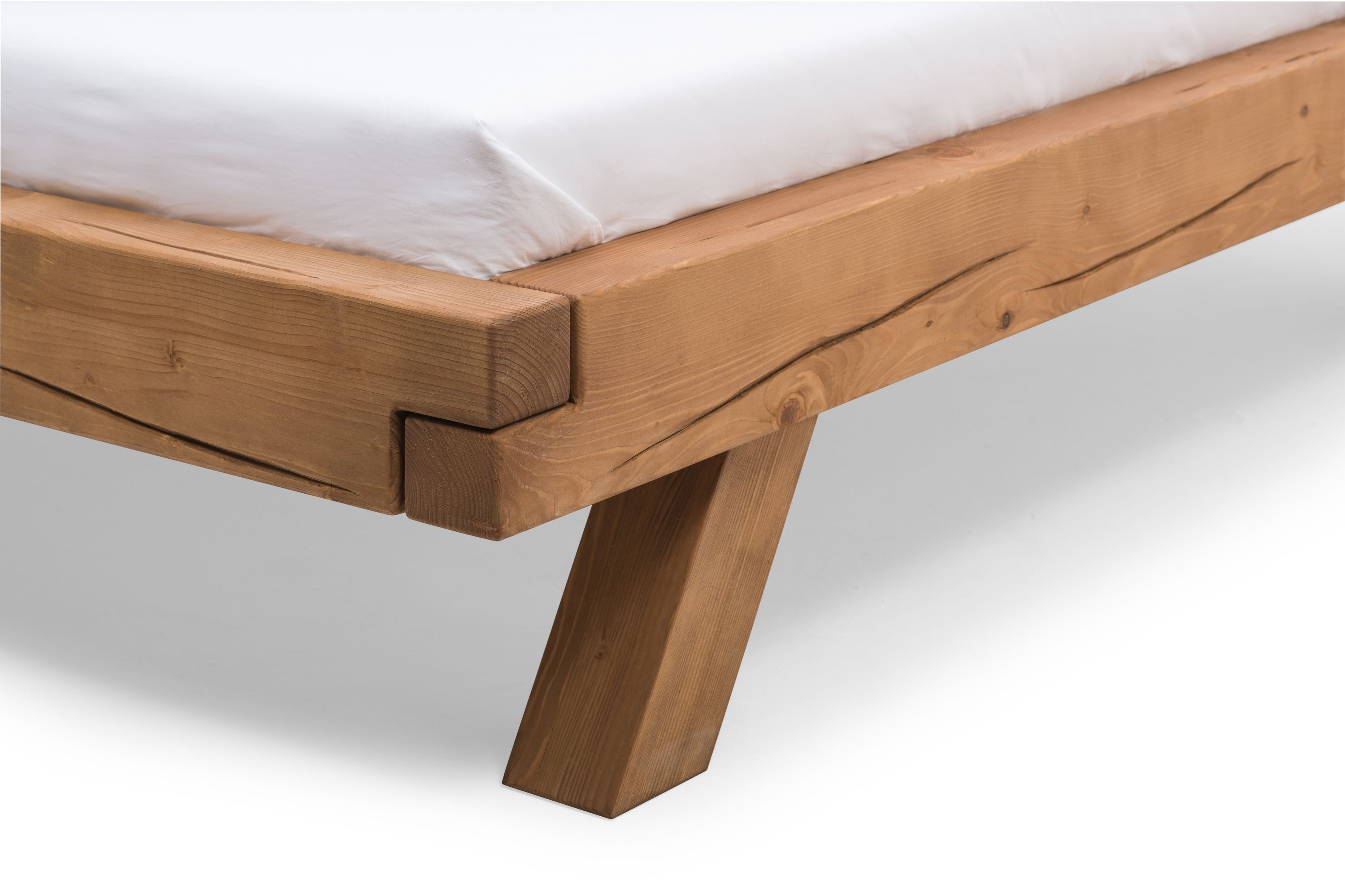 Balkenbett 140 x 200cm Massivholz Bettgestell Doppelbett Ehebett Bettrahmen