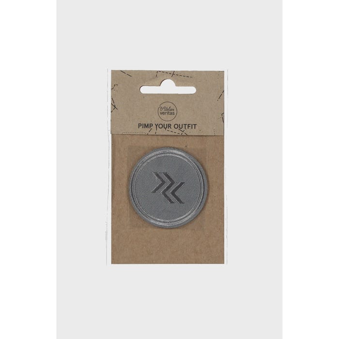 Atelier Veritas-Ronde patch met logo