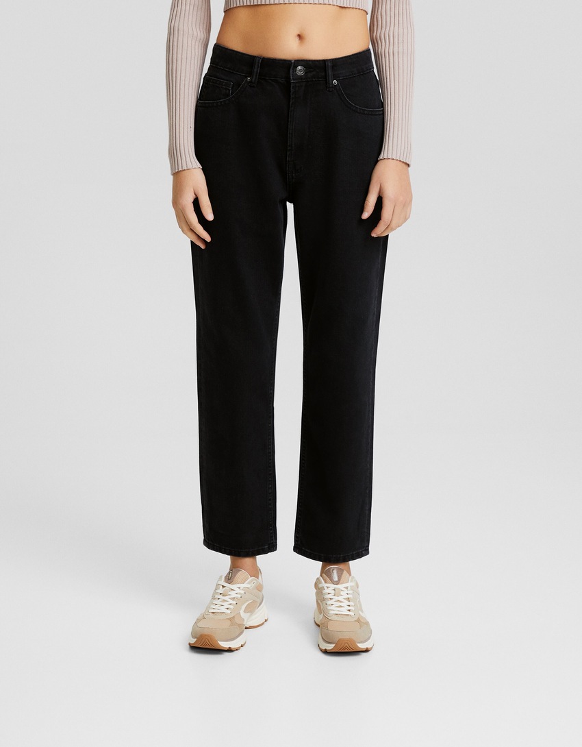calça jeans de mãe