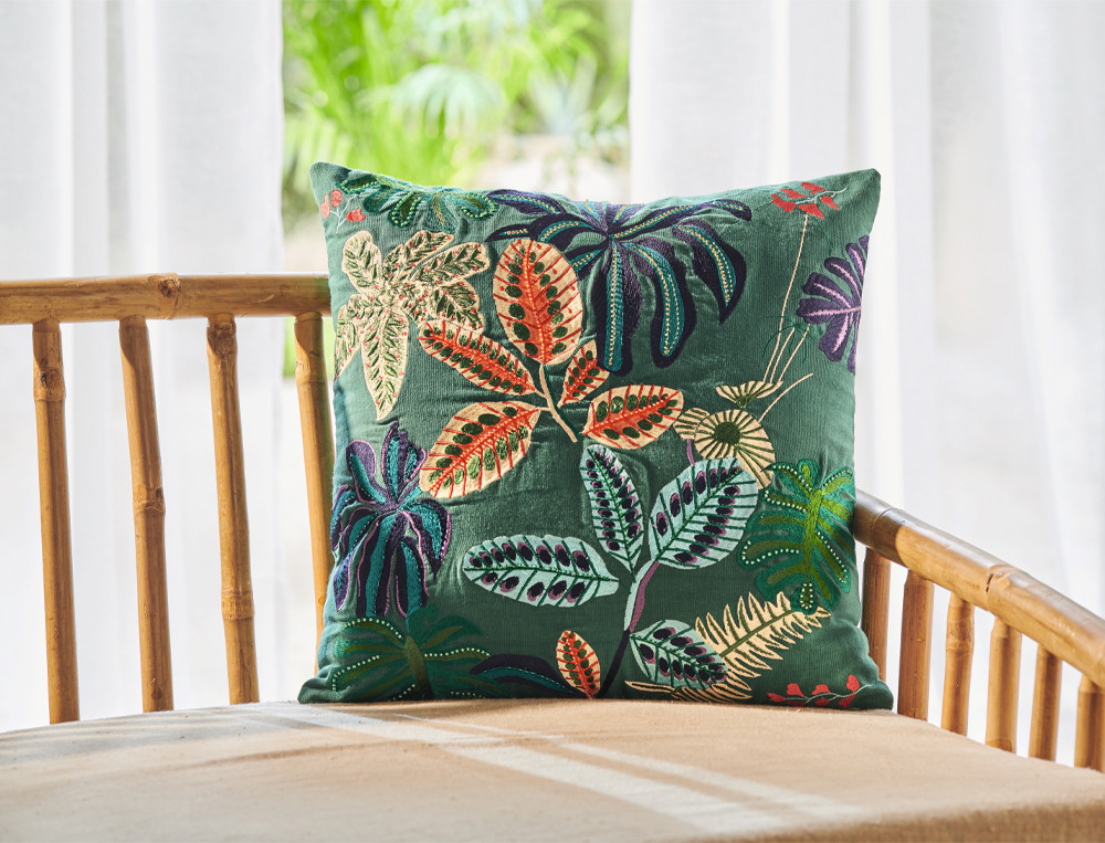 Coussin brodé vert-Pause tropicale