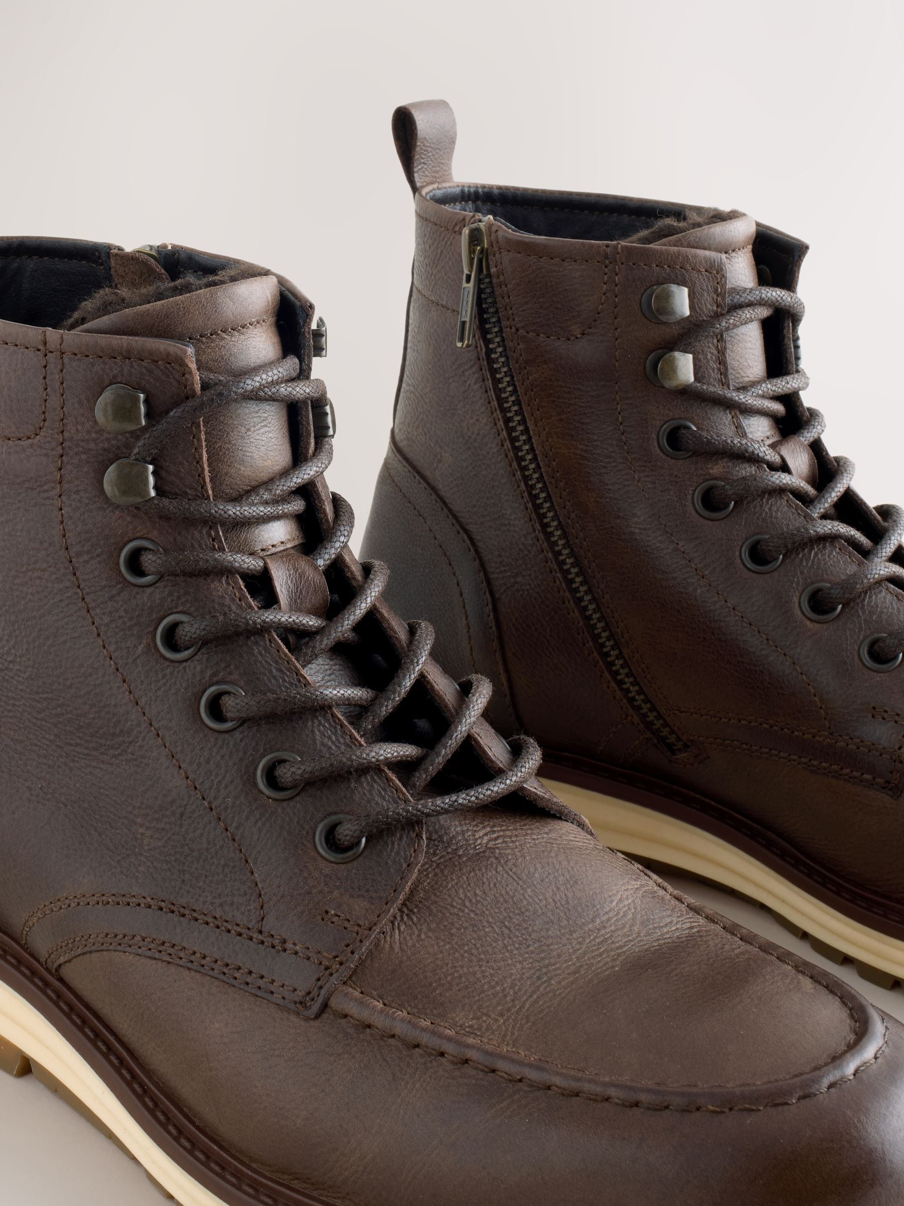 Bruin - Tall Leather Apron Toe Boots