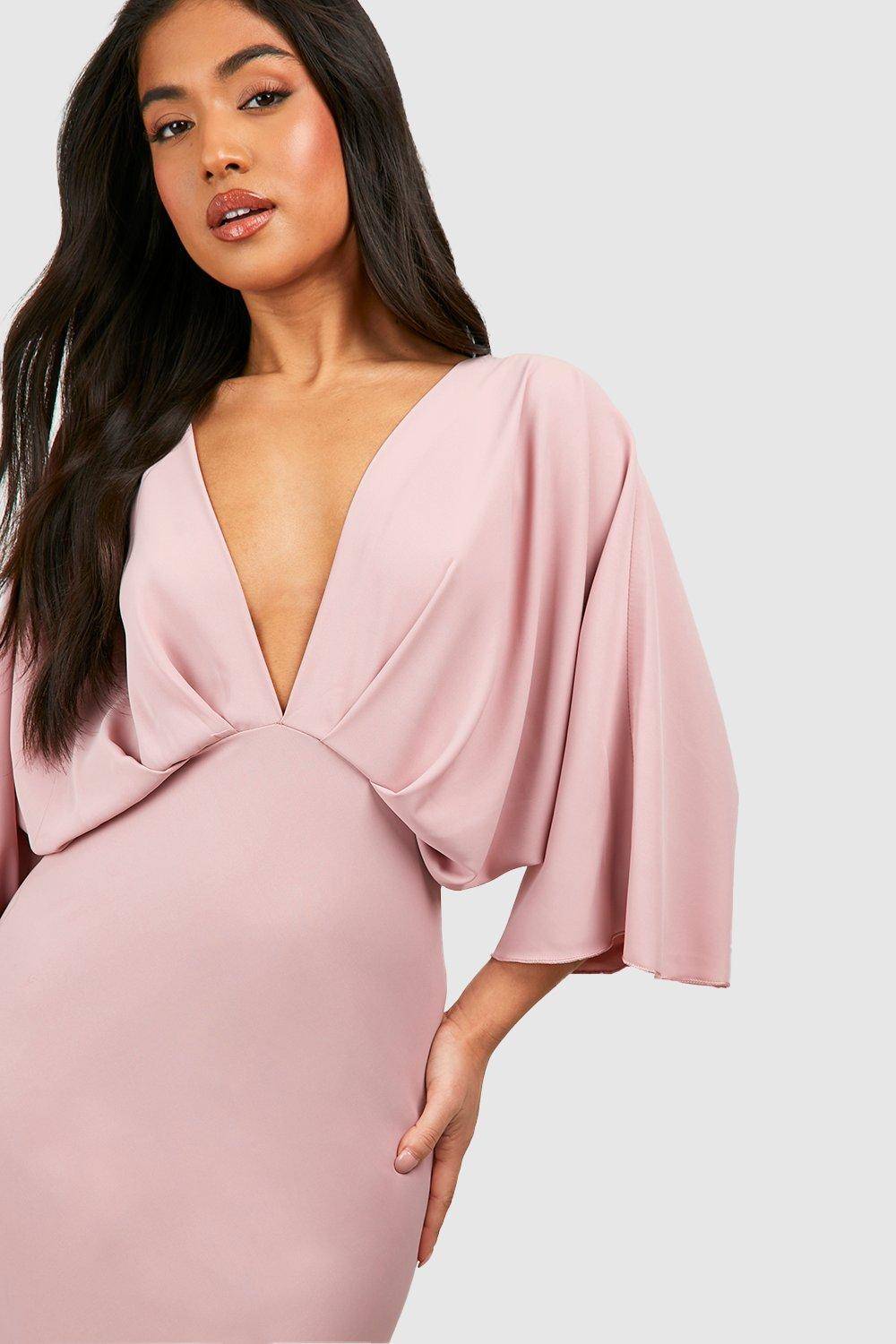 boohoo Petite robe maxi à coupe biaisée et manches d’ange
