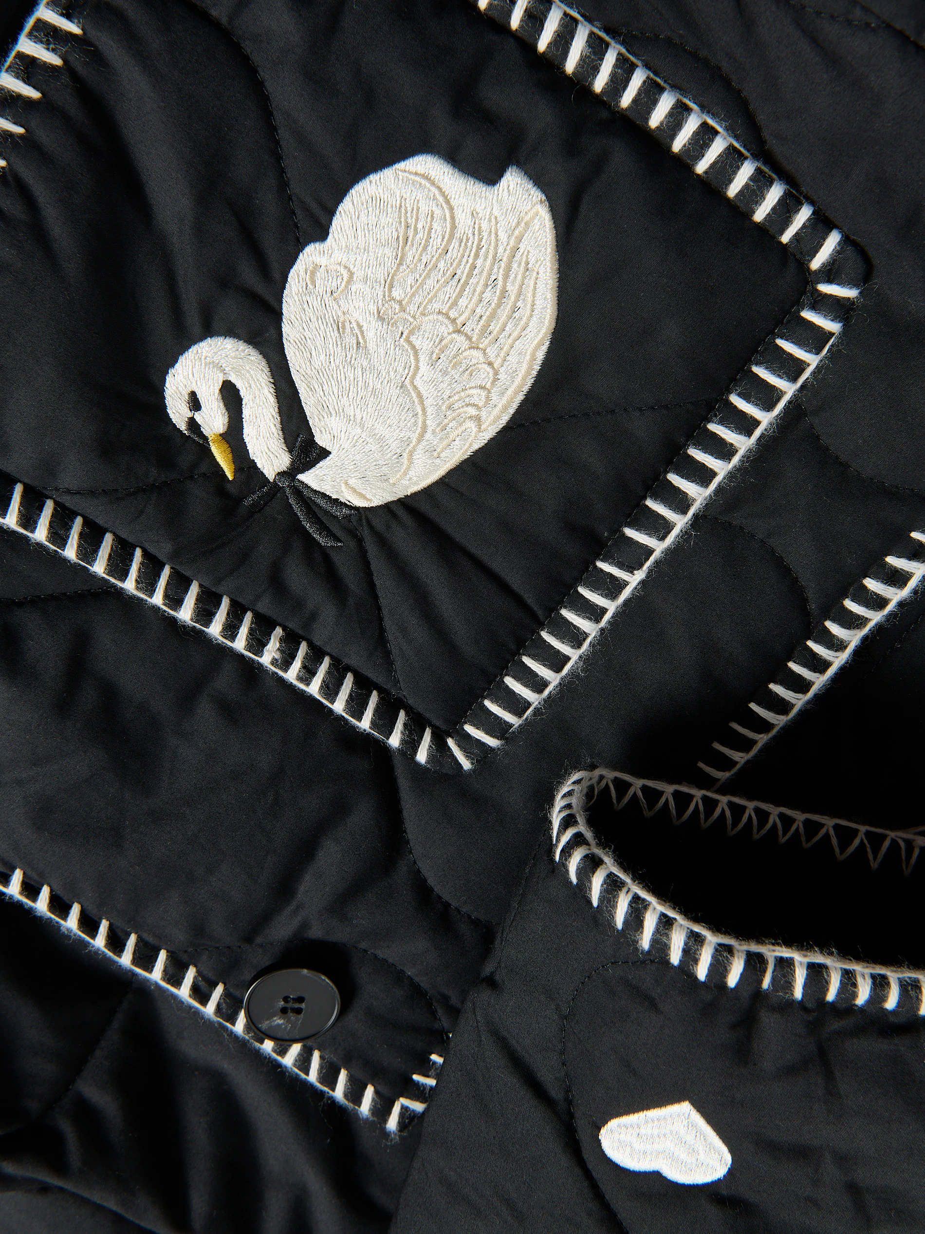 Jacke mit kontrastierenden Abschlüssen