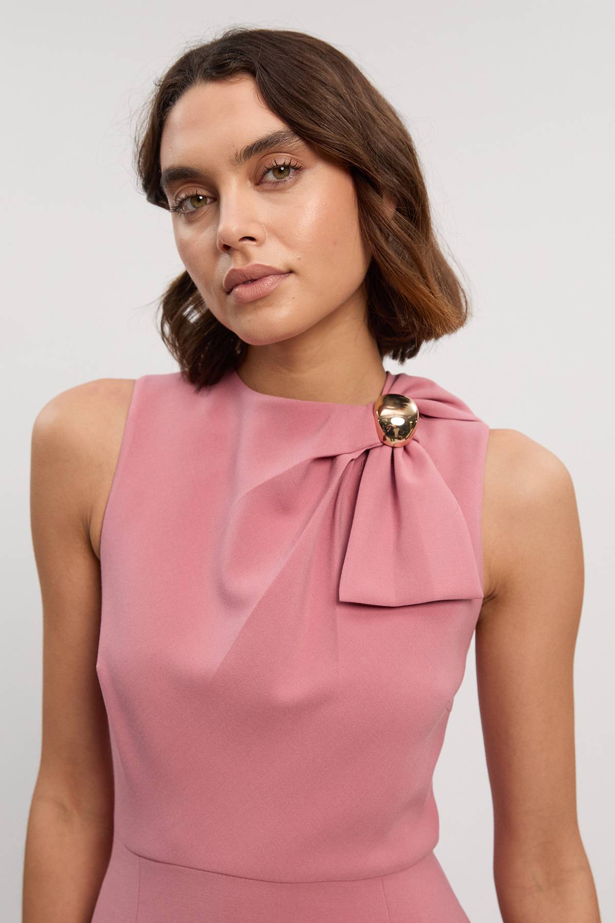KarenMillen Robe Midi Ajustée à Détail Nœud Papillon au Col en Tissu Stretch Compact