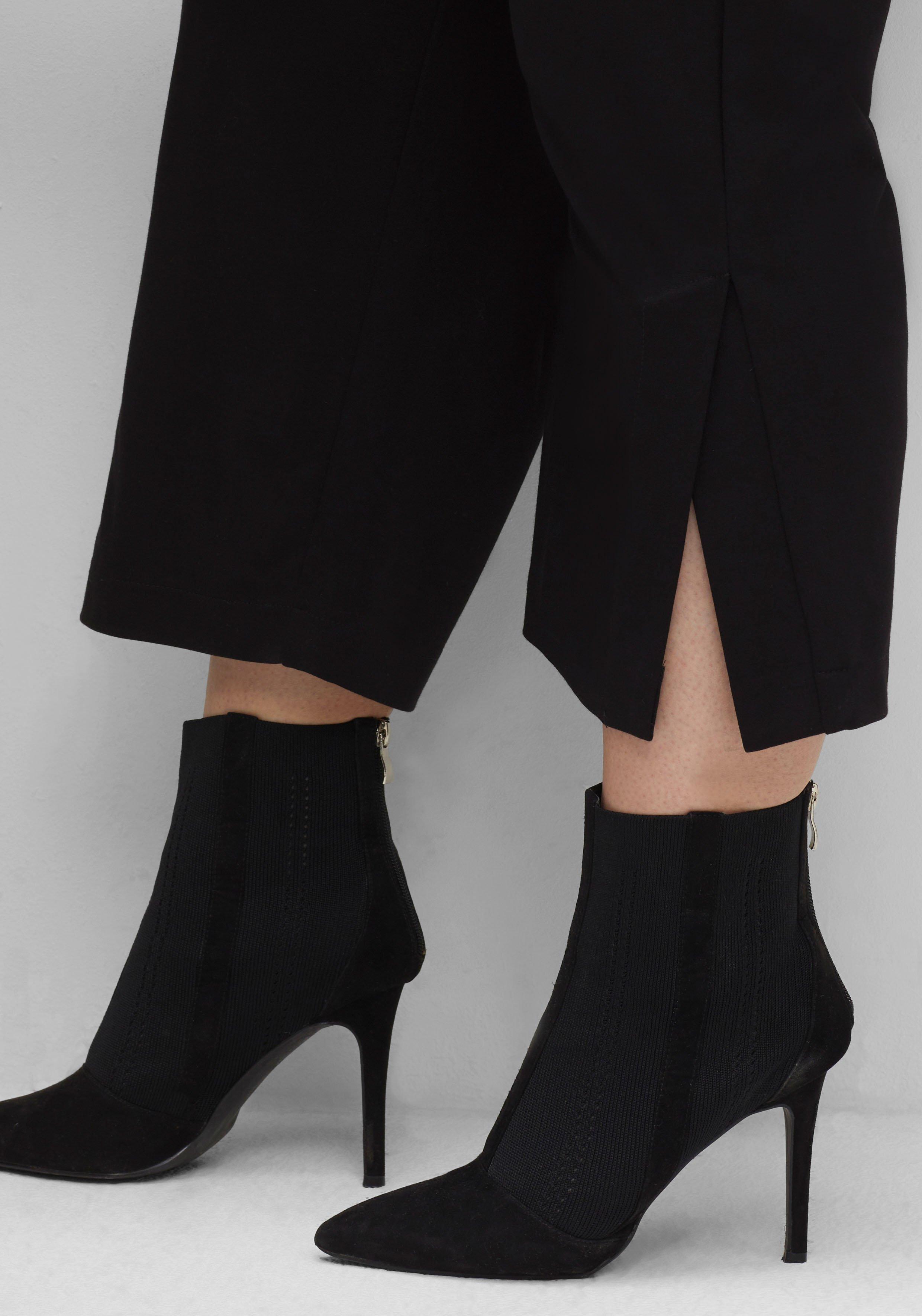 Weite 7/8-Hose mit Schlupfbund und hohem Schlitz