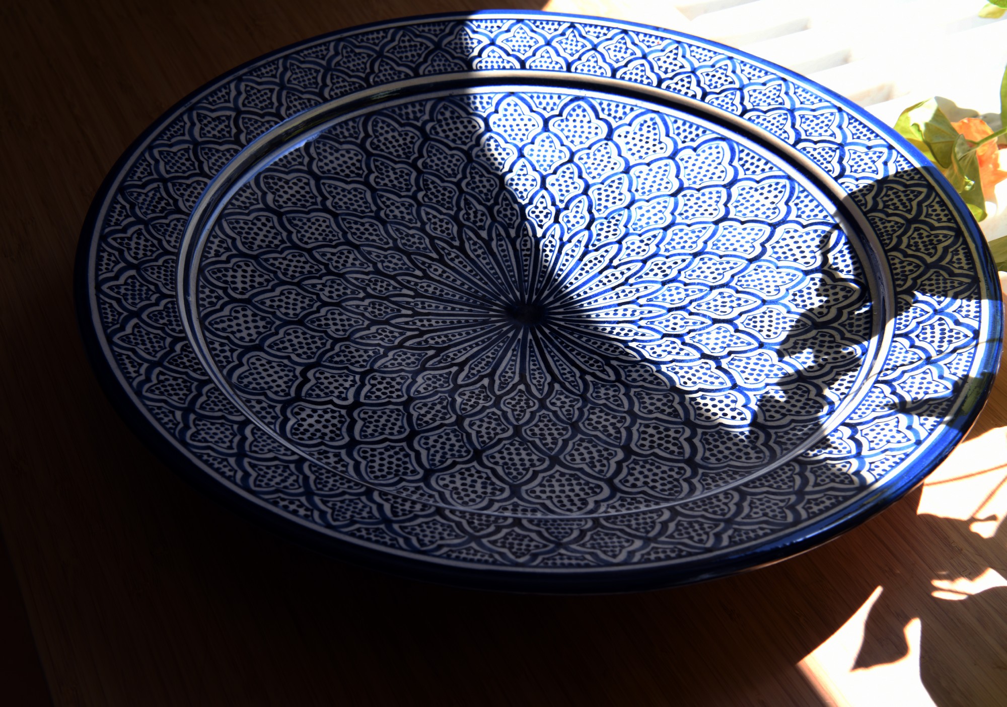 Zierteller, weiß, blau, Ø 40 cm, H 6 cm von fischer's lagerhaus