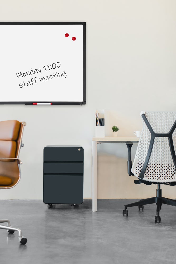 Whiteboard met zwarte lijst 100x150 cm – magnetisch