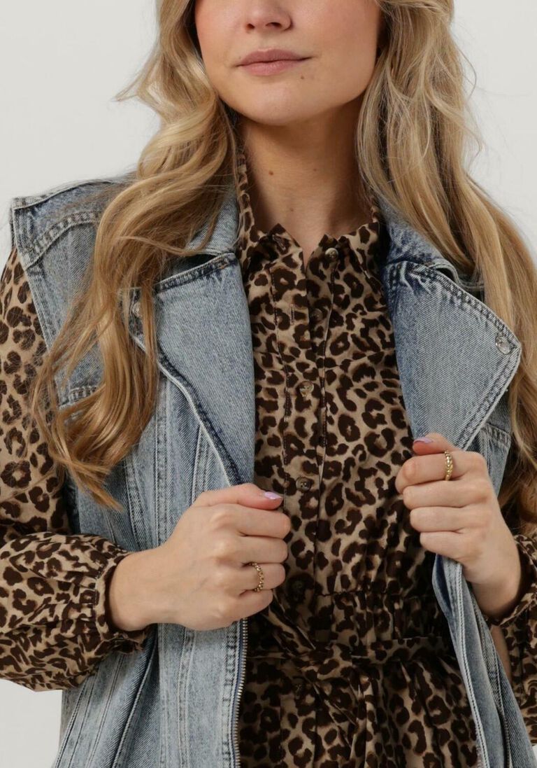 COLOURFUL REBEL lichtblauwe colourful rebel gilet yalou denim gilet
