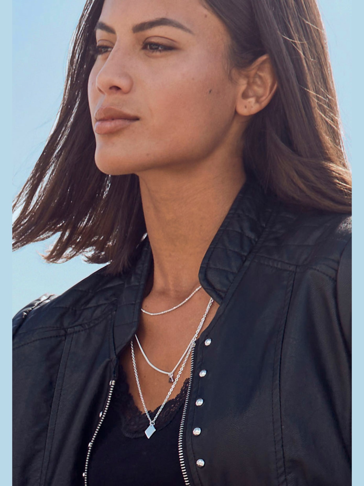 Chaîne avec pendentif collier à plusieurs rangs