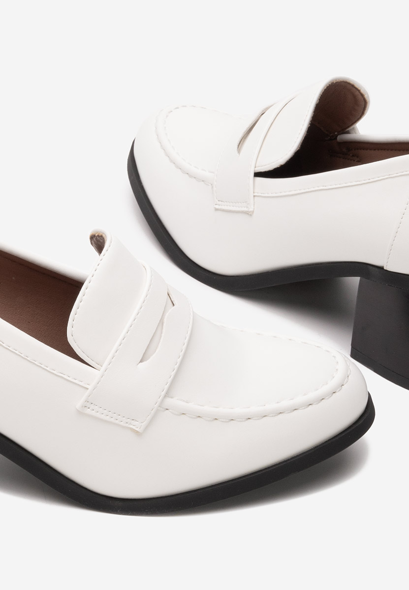 Mocassins à talon blancs Sereya