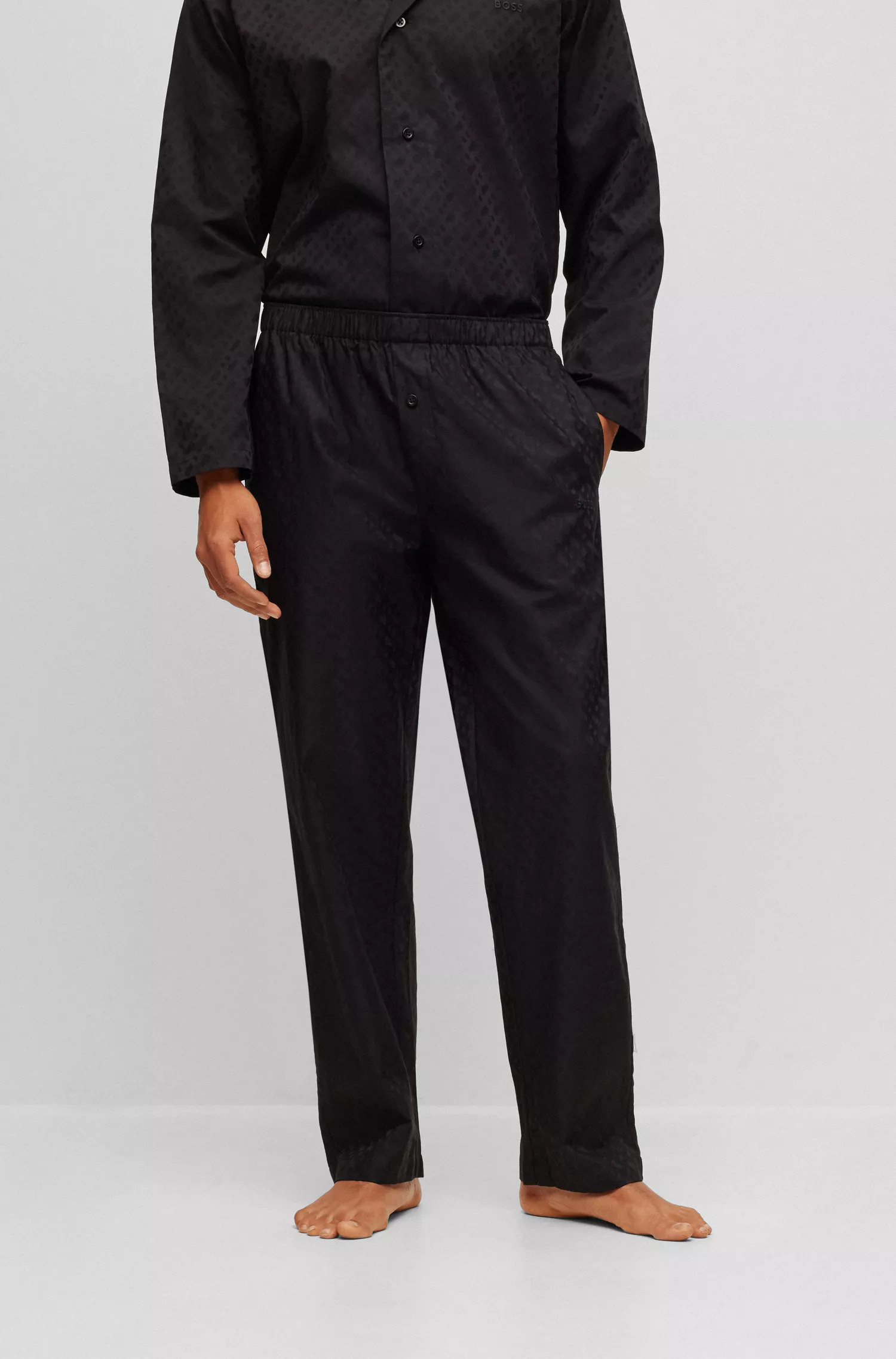 Pijama BOSS preto de corte regular em algodão com jacquard de monograma.