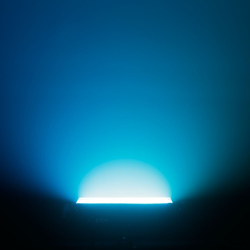 Cameo THUNDER WASH 100 RGB strobe / blinder / wash