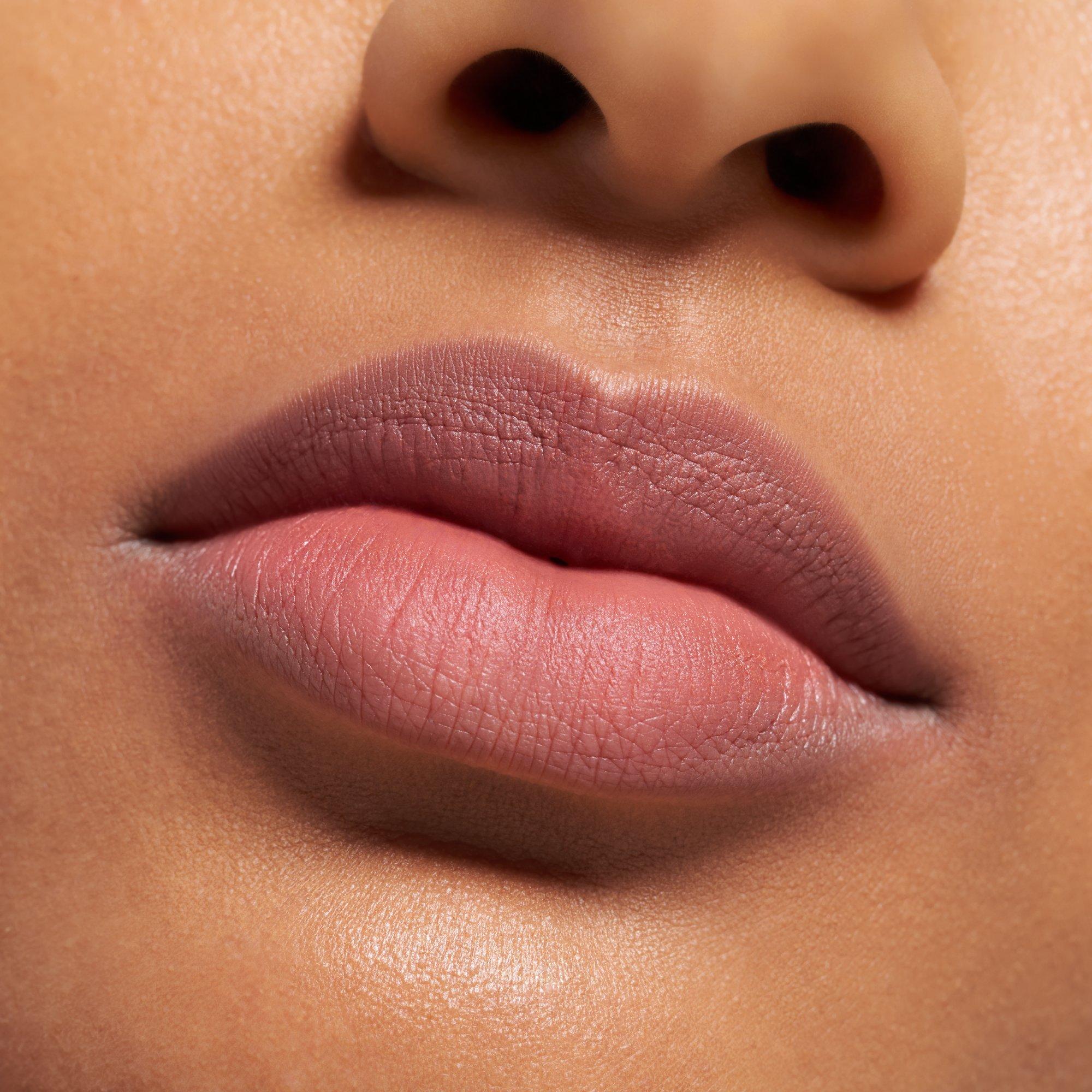 BLUR soufflé matte lip cream
