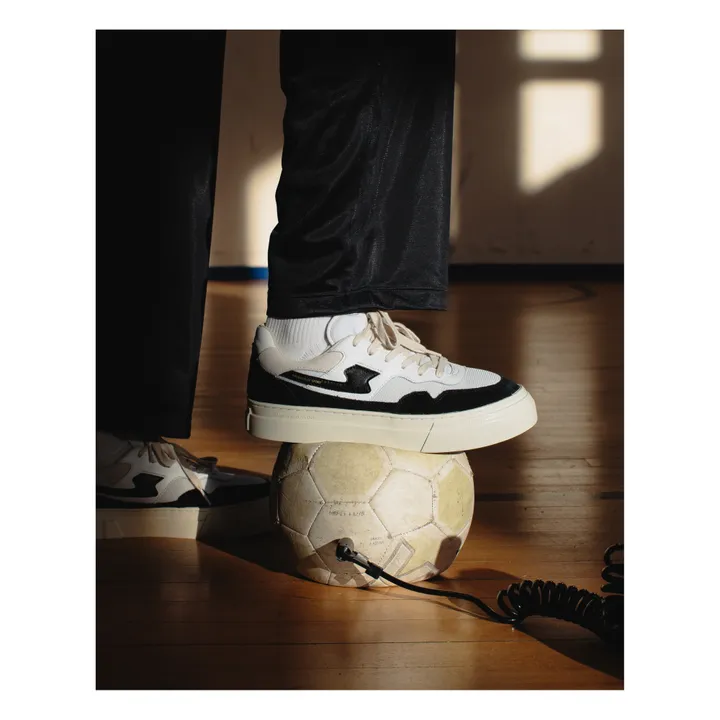 Stepney Workers Club Baskets Pearl S-Strike | Blanc