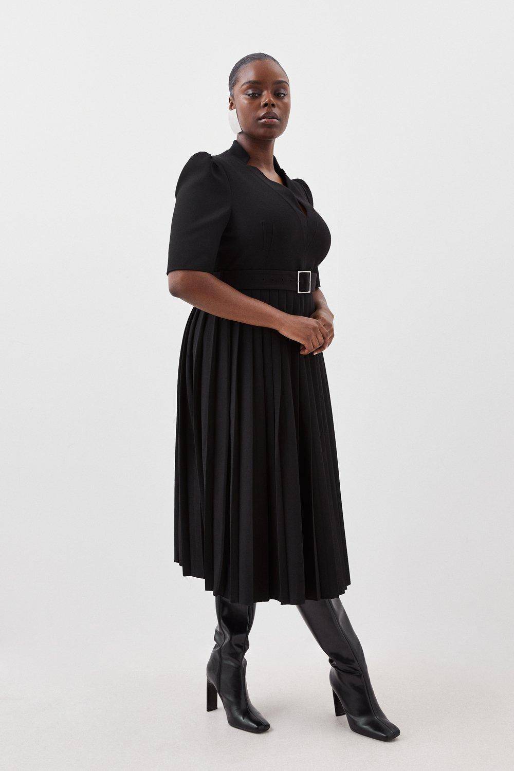KarenMillen Robe Plus Size Forever en Crêpe Structurée et Plissée