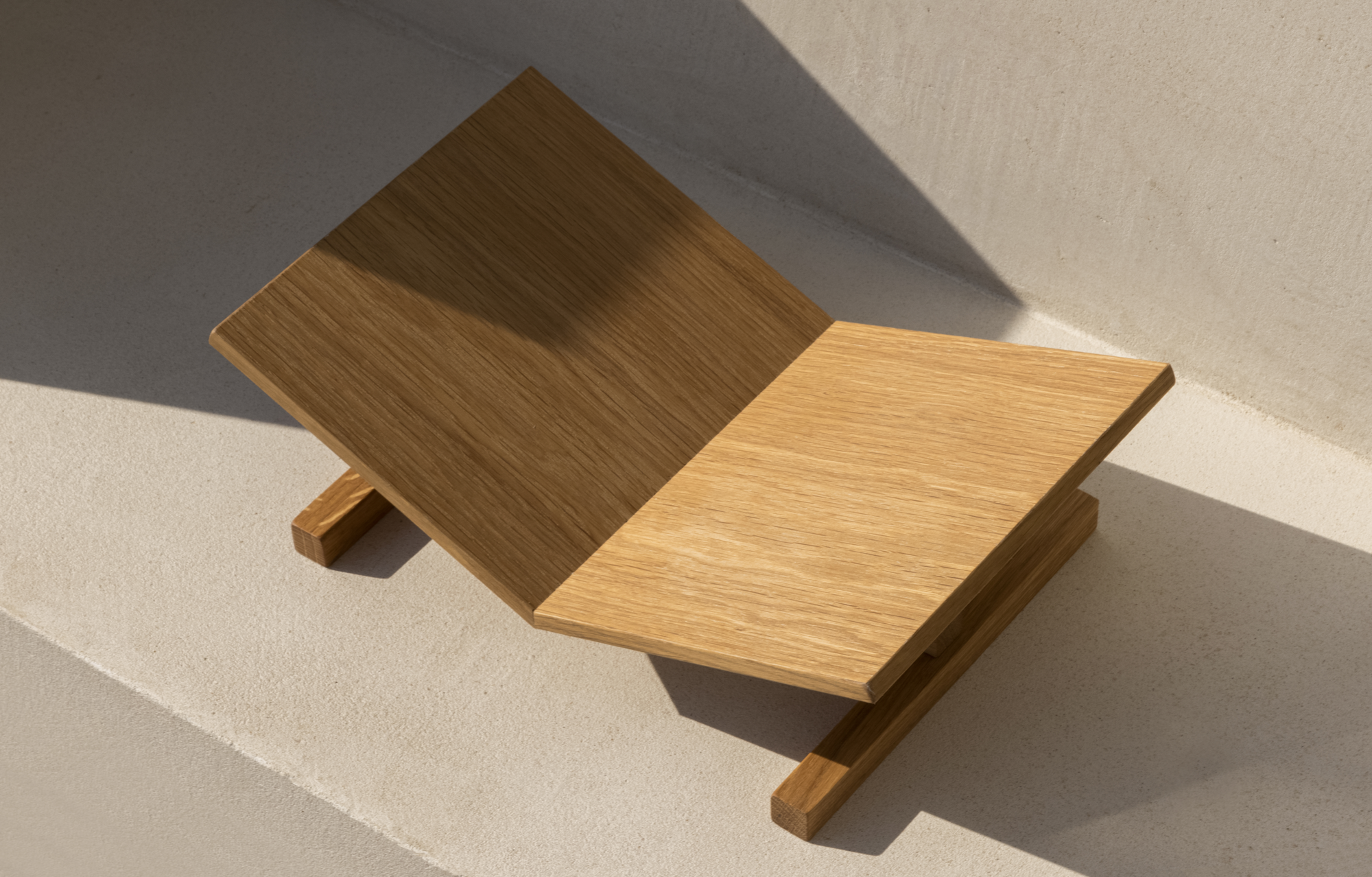 Boekenstandaard Page Oak
