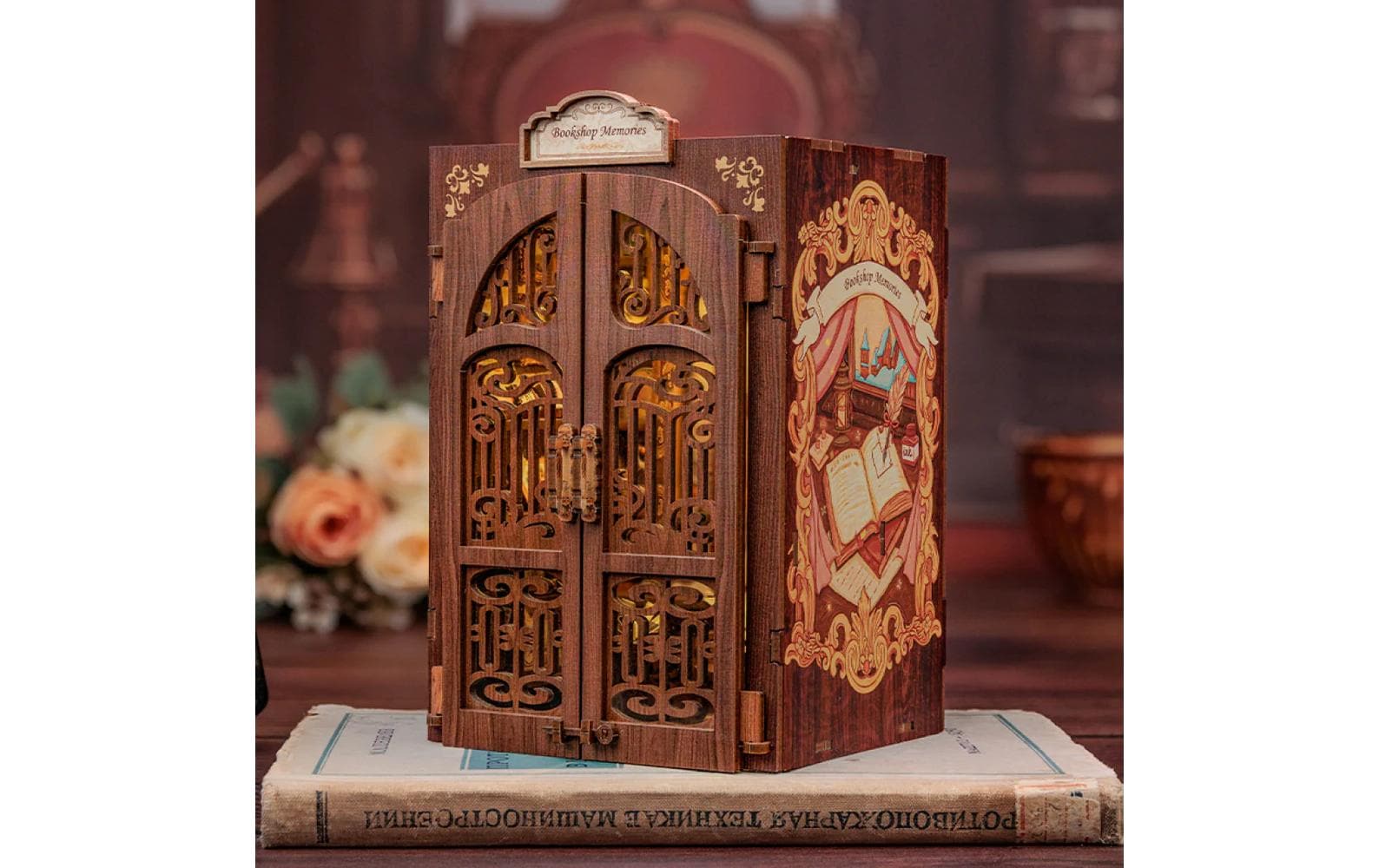 Bausatz Verborgene Bücherstube3D-Modell aus lasergeschnittenen Holzteilen