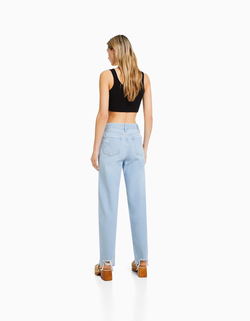 Calça jeans cropped reta rasgada
