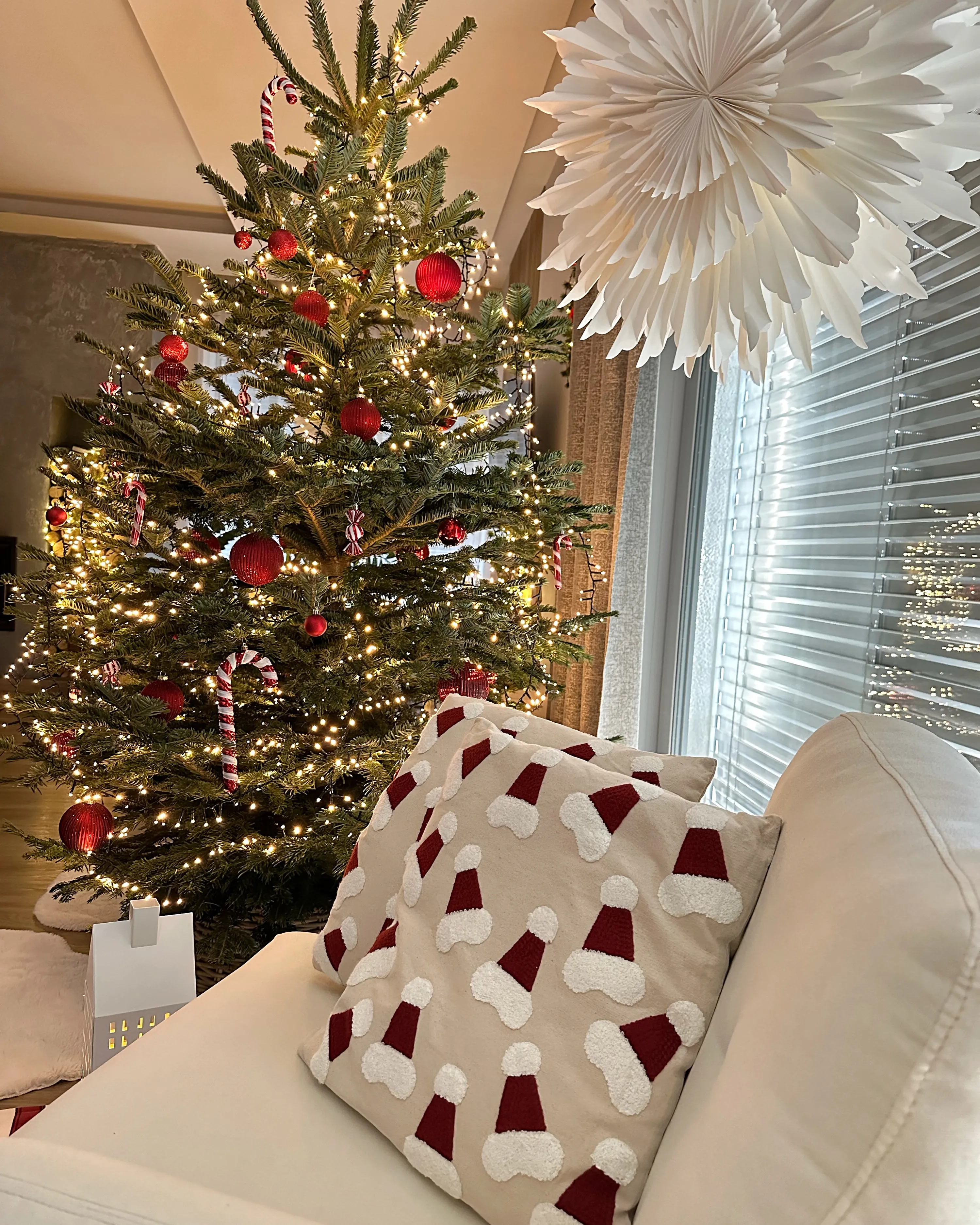 Set van 2 sierkussens SUGARPLUM Katoen 45 x 45 cm Lichtbeige kerstmotief