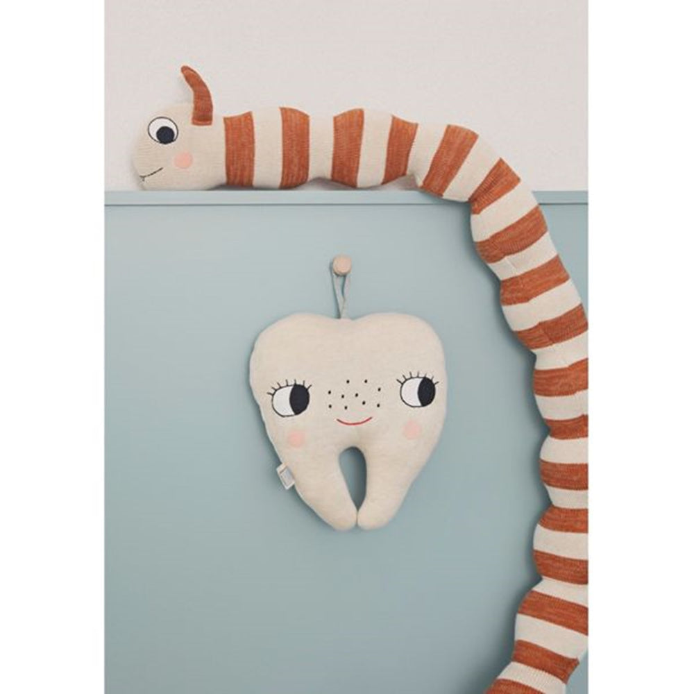 Leo Larva Figure - OYOY → Luksusbaby.dk