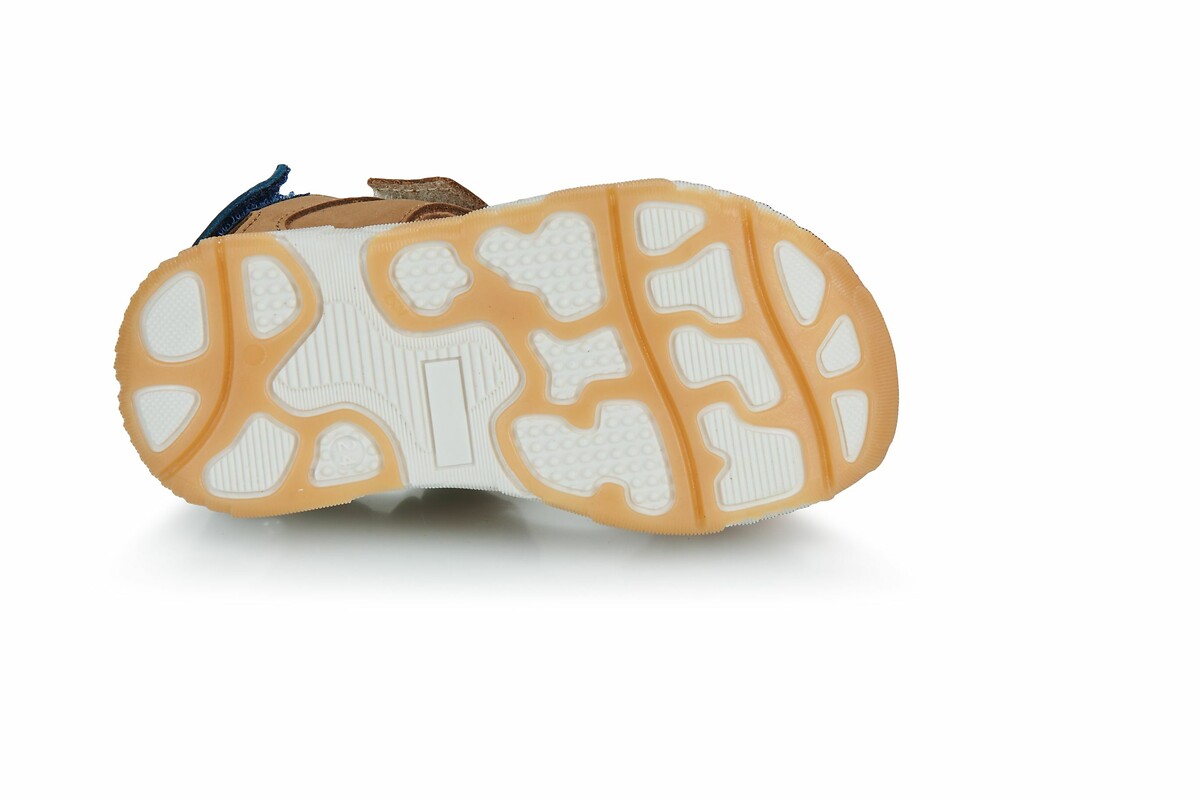 GBB<br>Sandálias de couro New Dimou