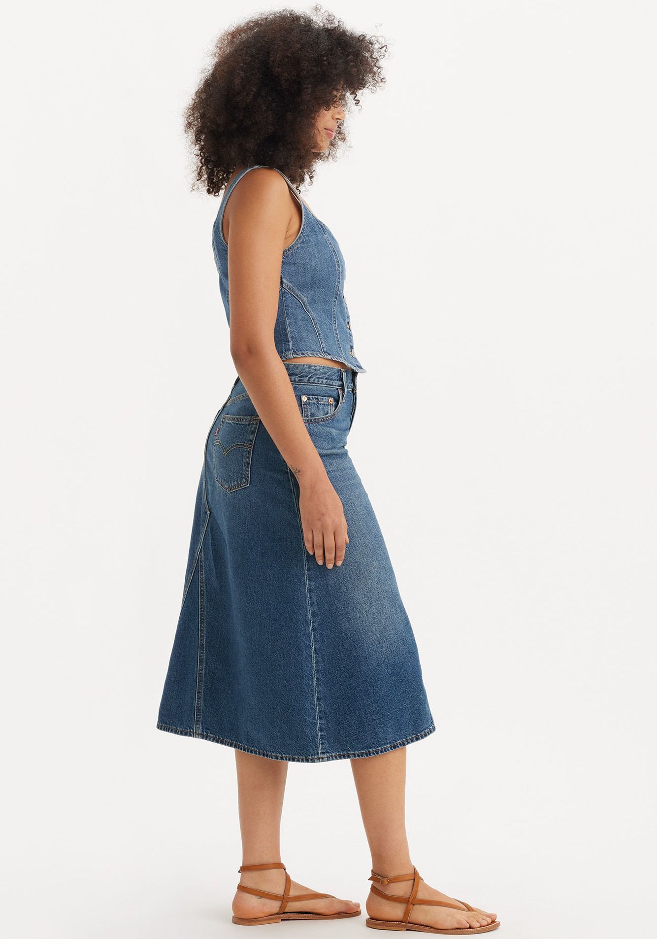 Levi's® Jeansrock »HR A LINE DECON SKIRT« in trendy Midi-Länge mit ausgefranster Kante