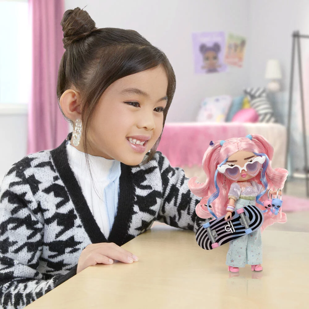 LOL SURPRISE TWEENS -  POUPEE MANNEQUIN 17CM FLORA MOON