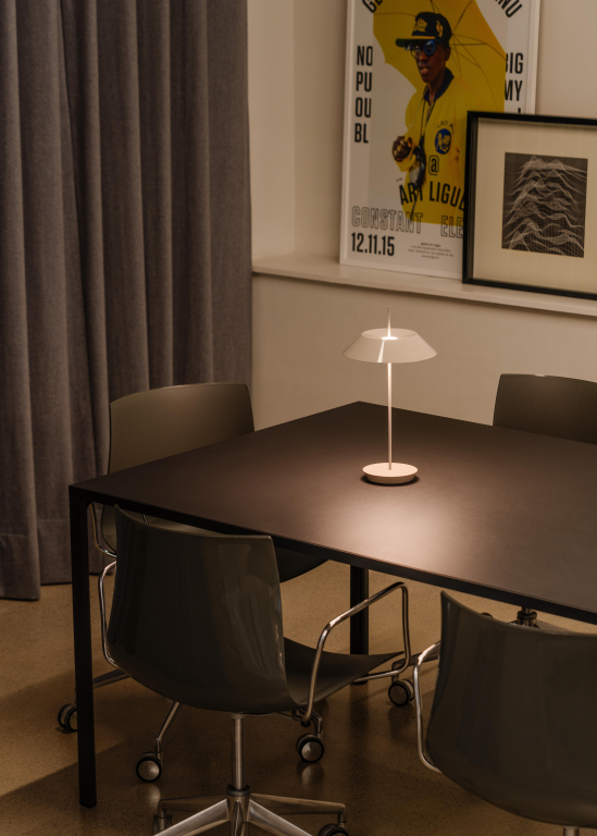 Vibia Mayfair Mini 5495 tafellamp LED oplaadbaar Warm White