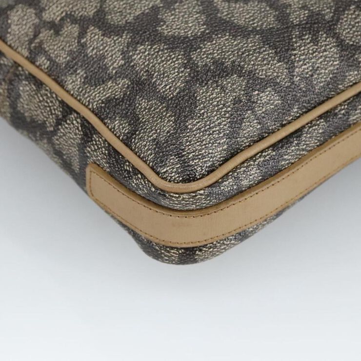 Yves Saint Laurent Vintage Yves Saint Laurent Pouch Beige