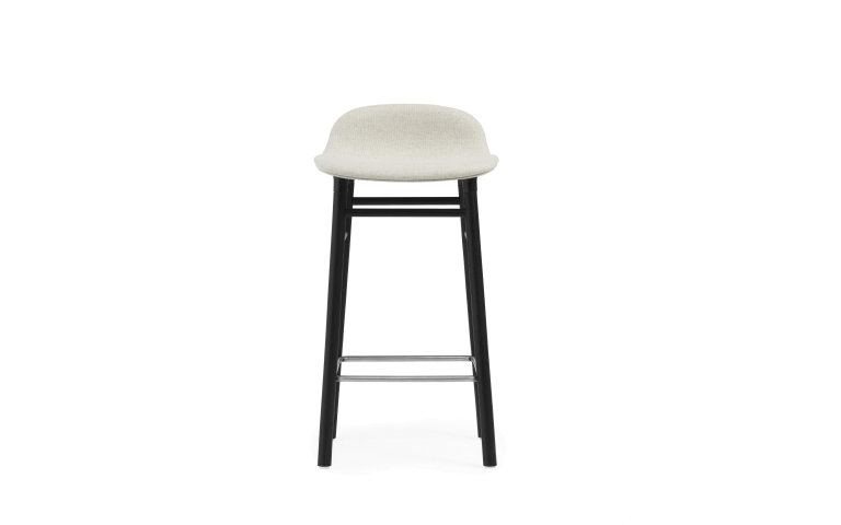 Normann Copenhagen Form barkruk 65 gestoffeerd zwart eiken Synergy Grey