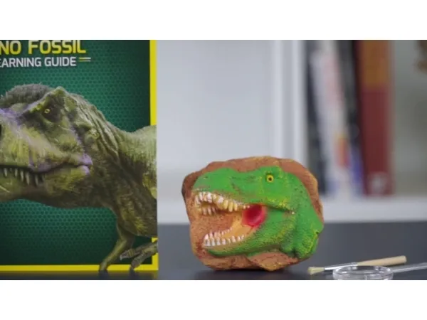 National Geographic Dinosaur Dig Kit