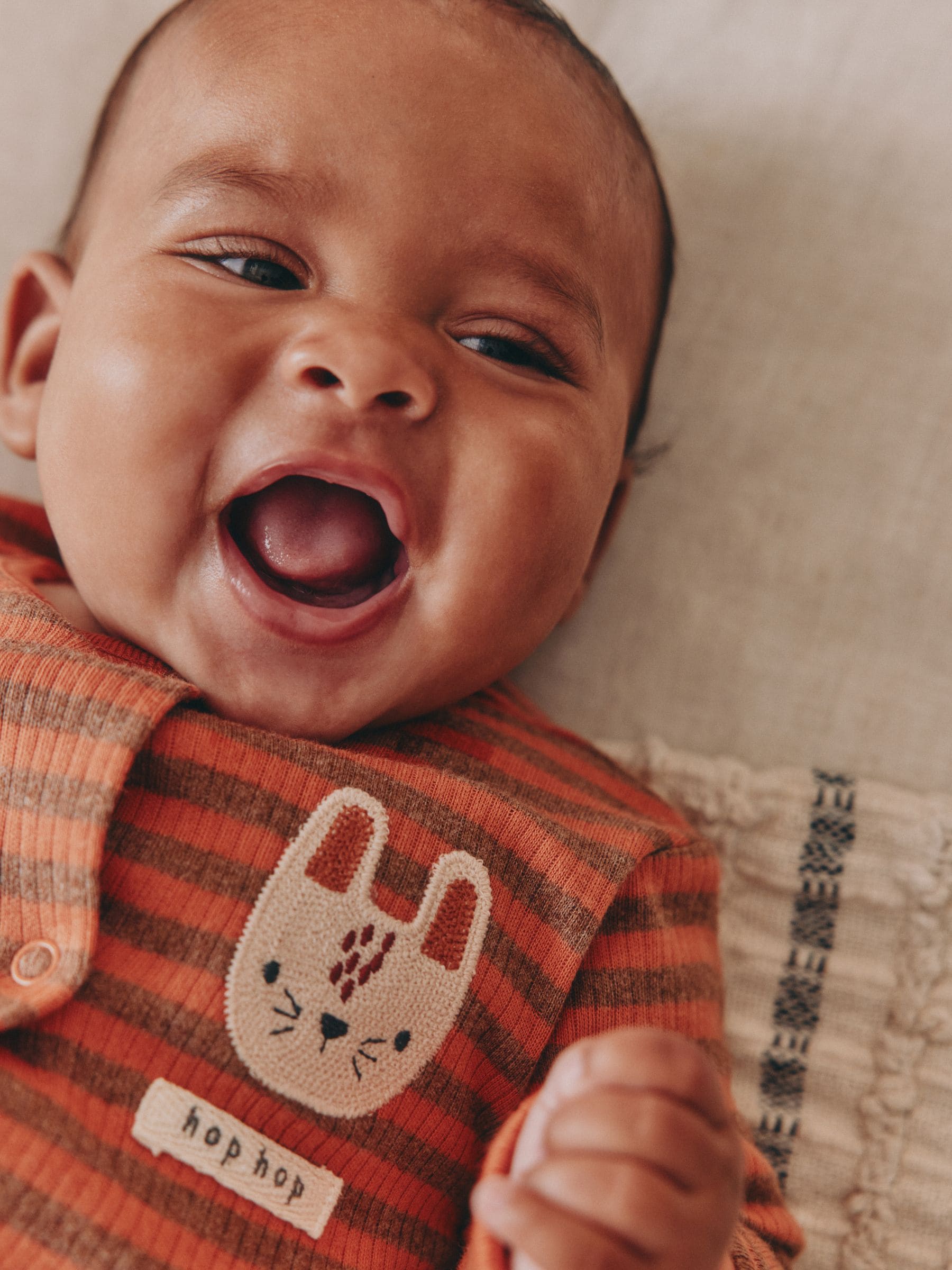 Oranje - Babypyjama met strepen (0mnd-2jr)