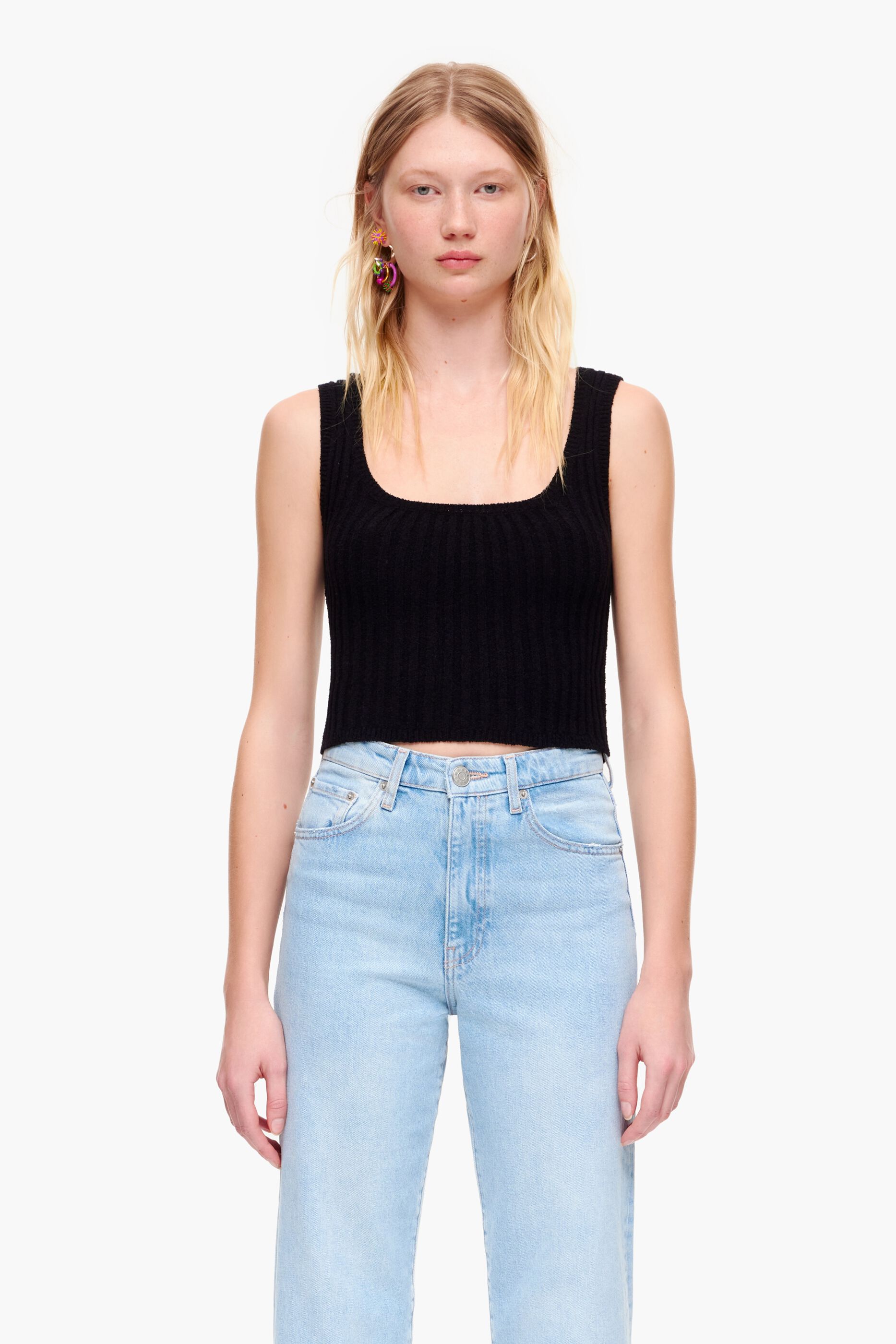 Blusa preta canelada justa