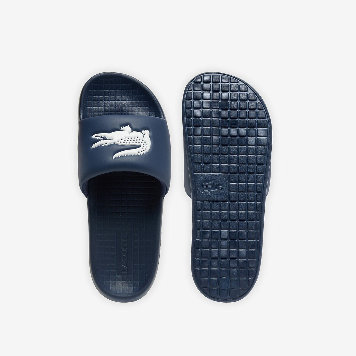 LACOSTE<br>Chinelo Serve Slide Croco 1.0