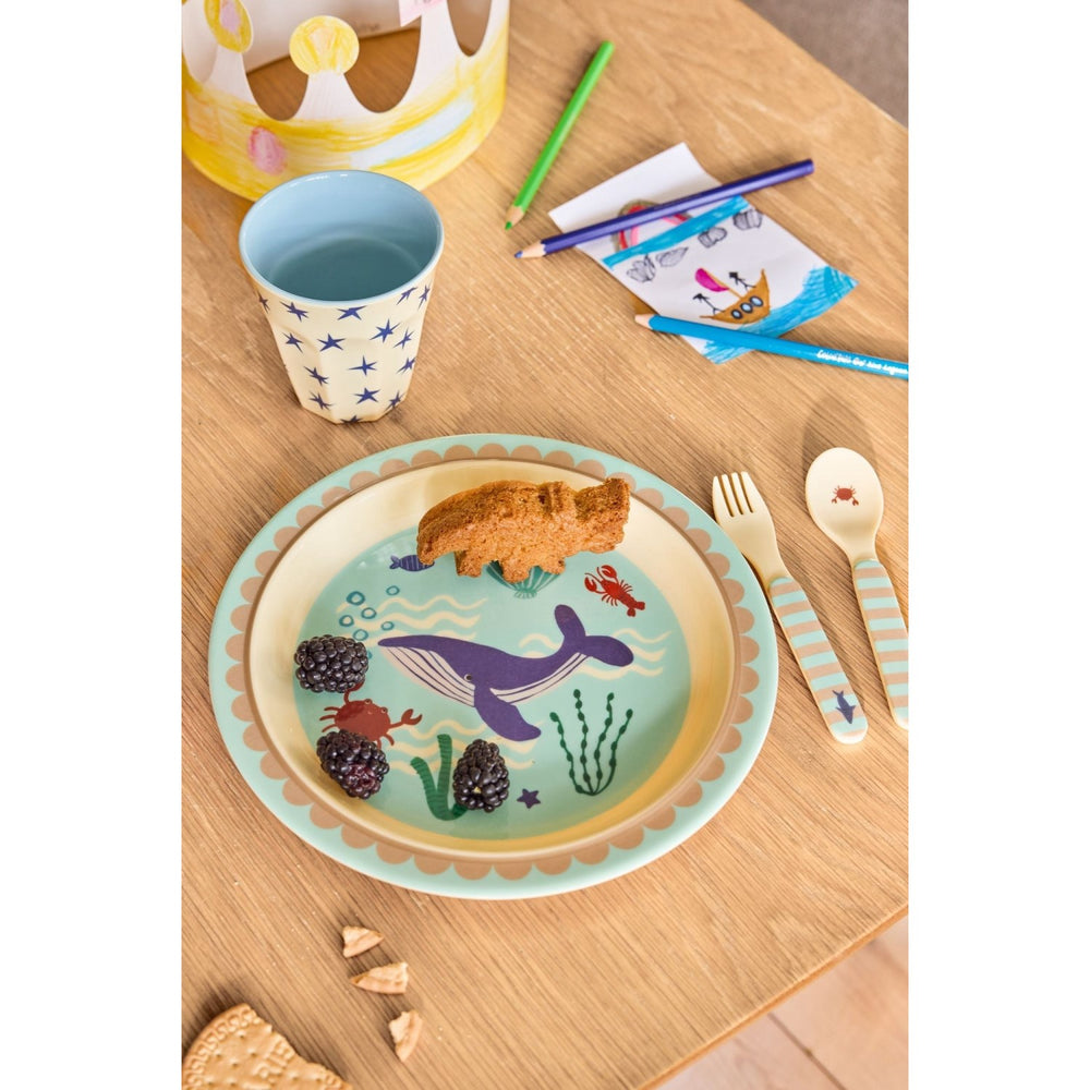 Køb Rice Blue Ocean Print Melamine Børne Frokost Tallerken