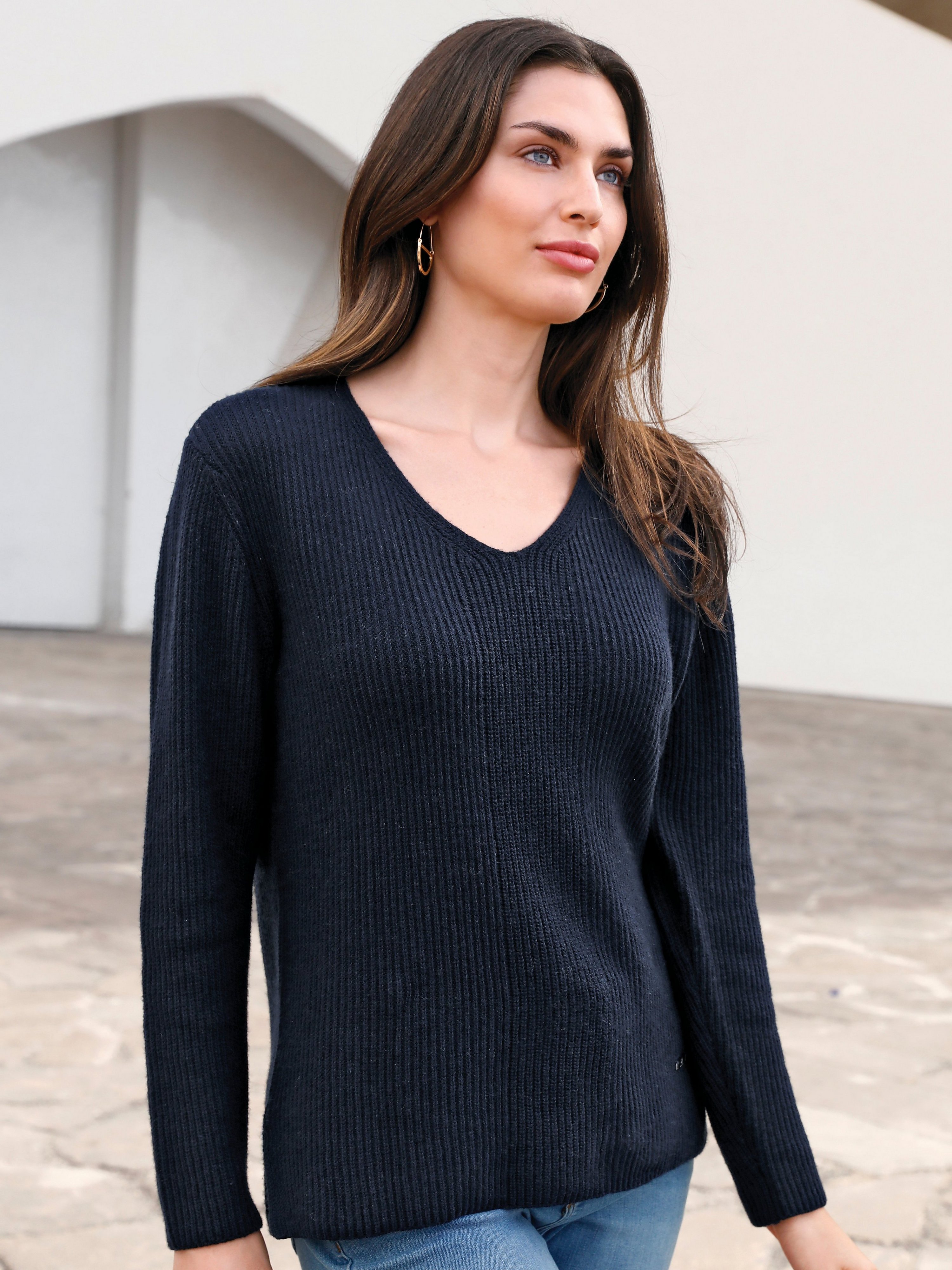 V-Pullover