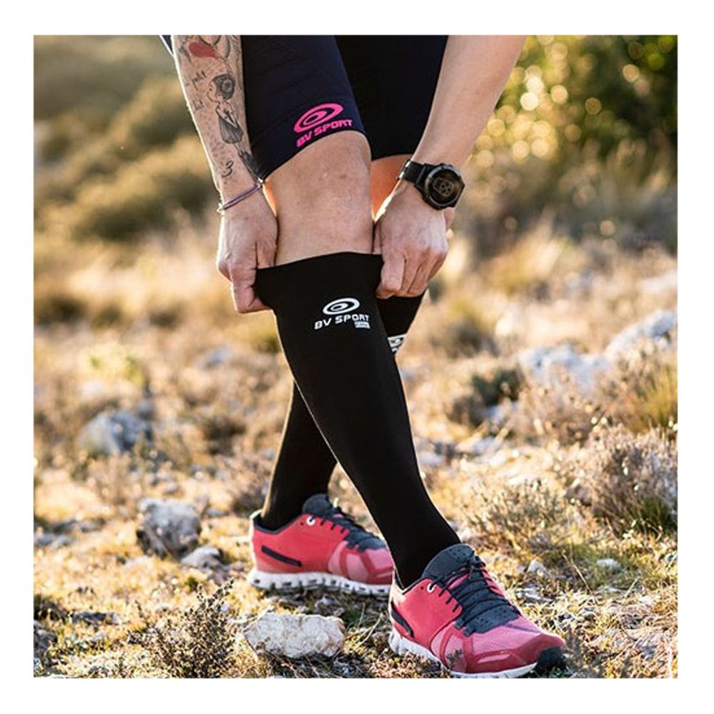 BV Sport PACK PERFORMANCE ELITE - Manchons + Chaussettes noir/blanc