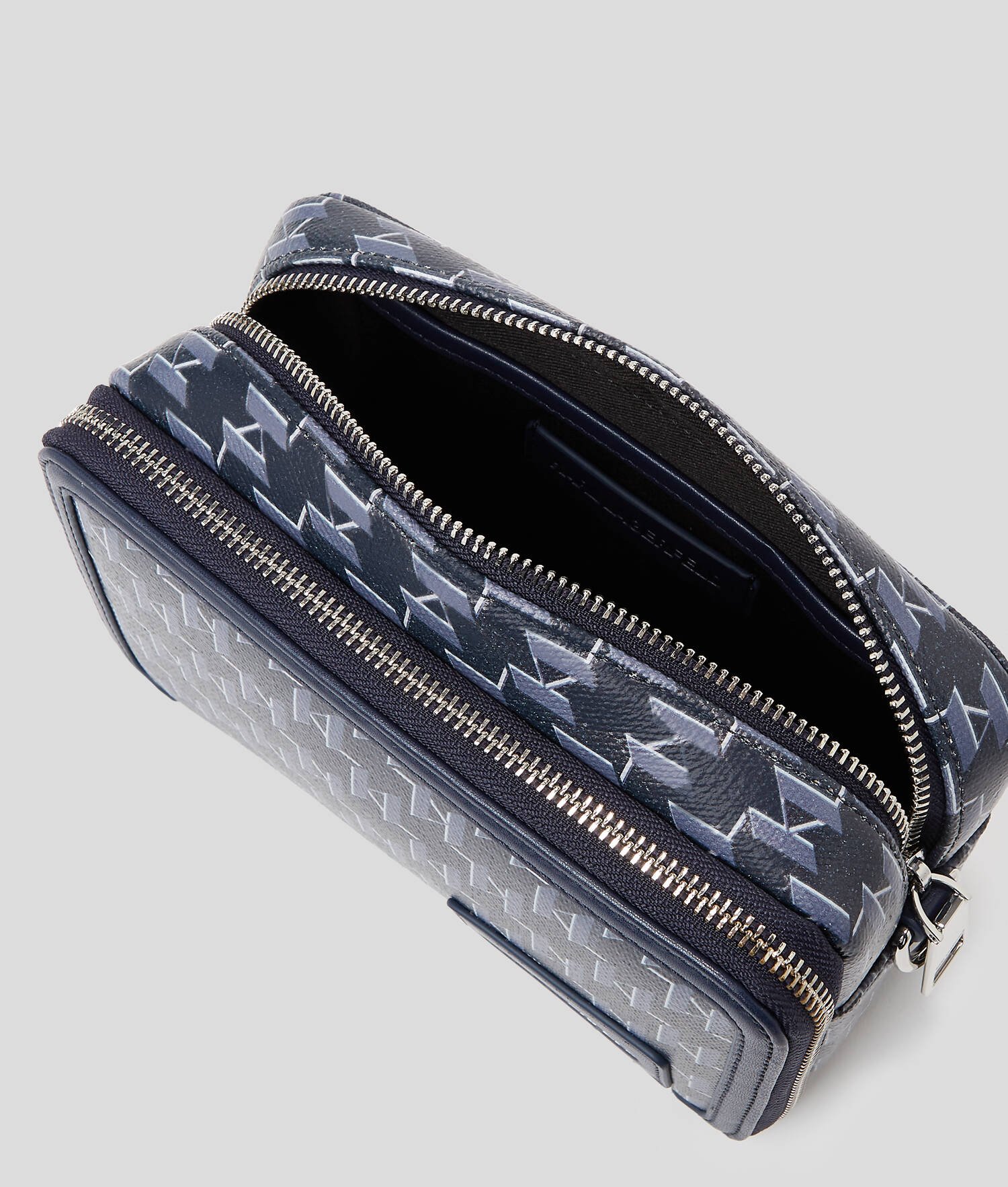 SAC CAMÉRA K/VOYAGE - Monogramme bleu marine