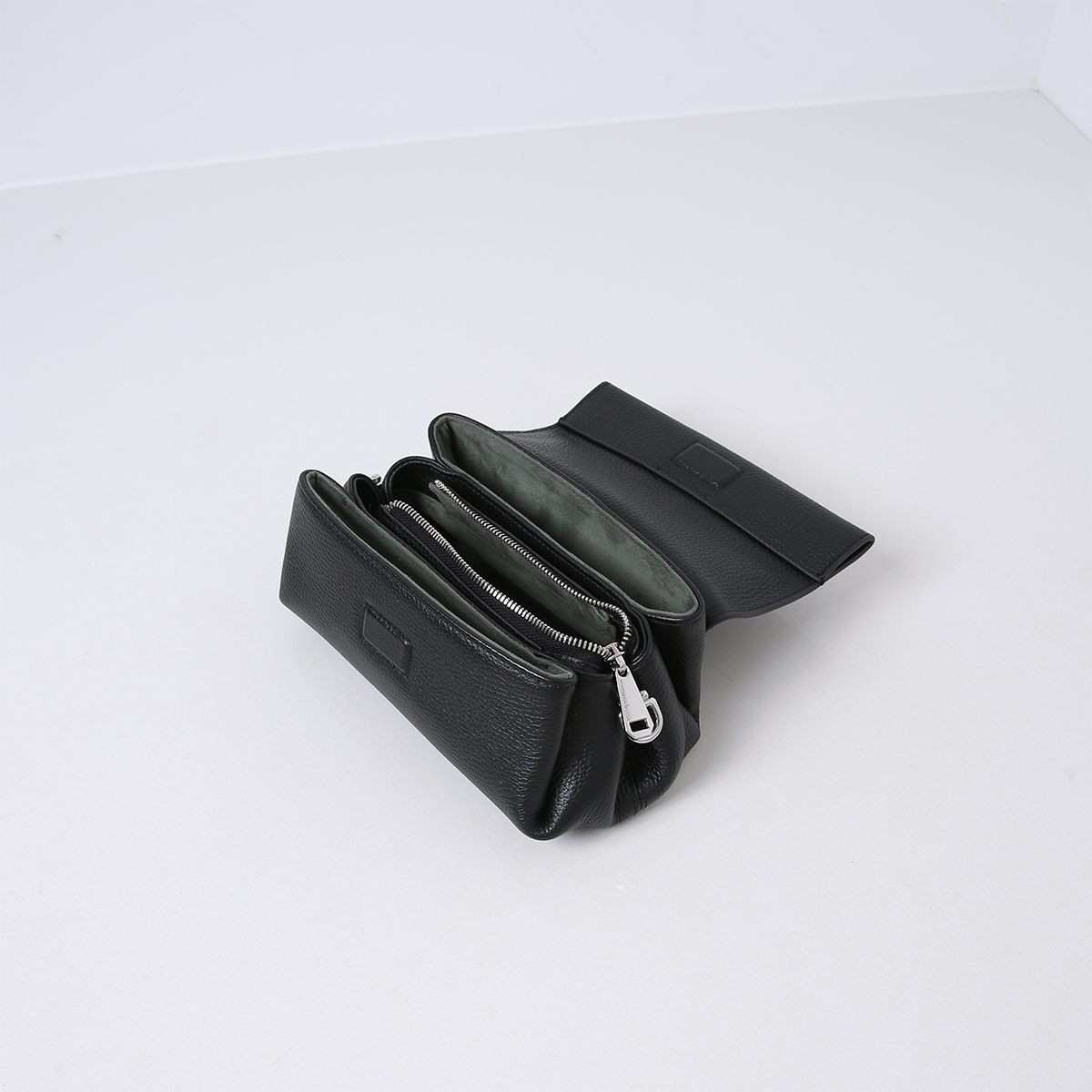 VIVIEN | BLACK