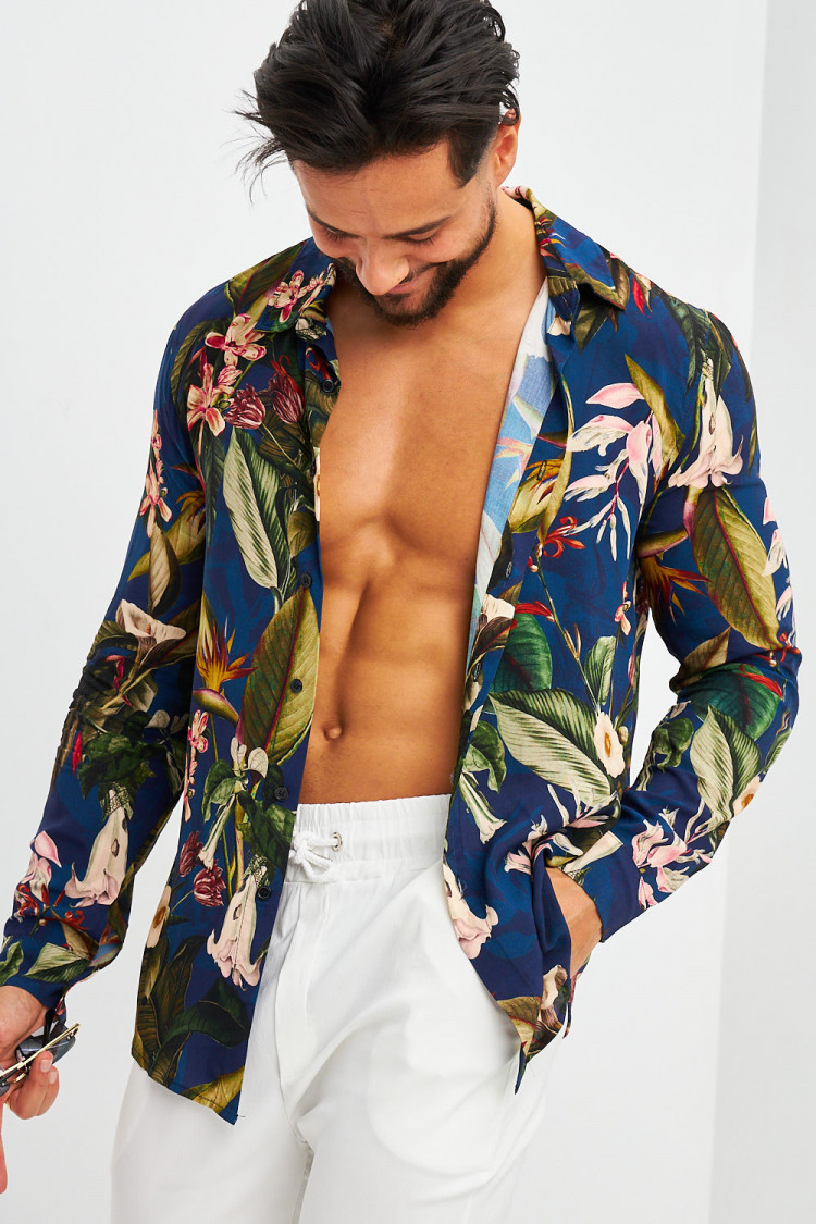 Chemise bleu marine à imprimé tropical