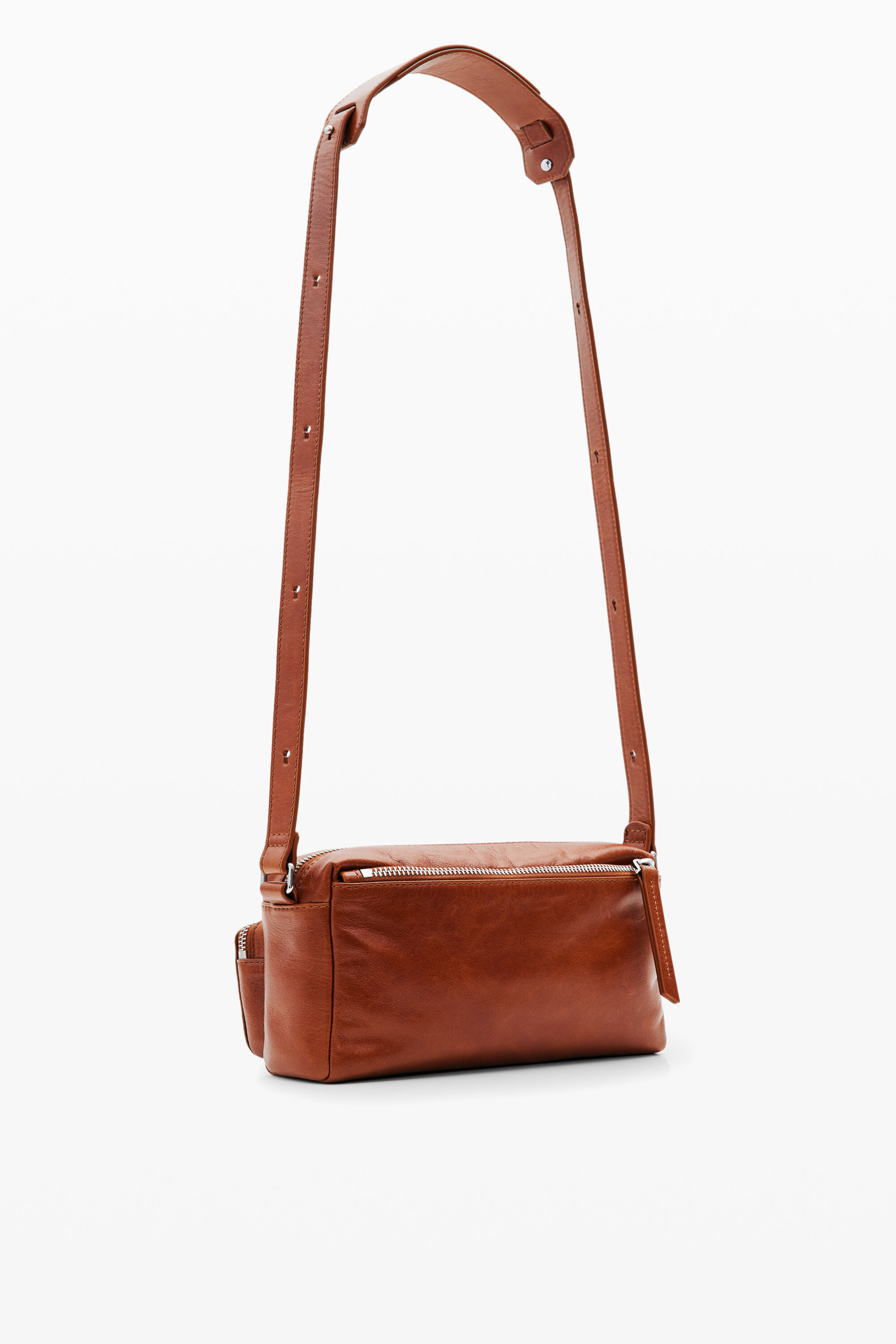 Bolsa de ombro em couro com bolsos