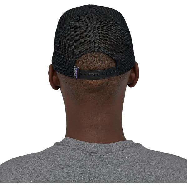 Casquette PATAGONIA P-6 LOGO TRUCKER HAT BLACK
