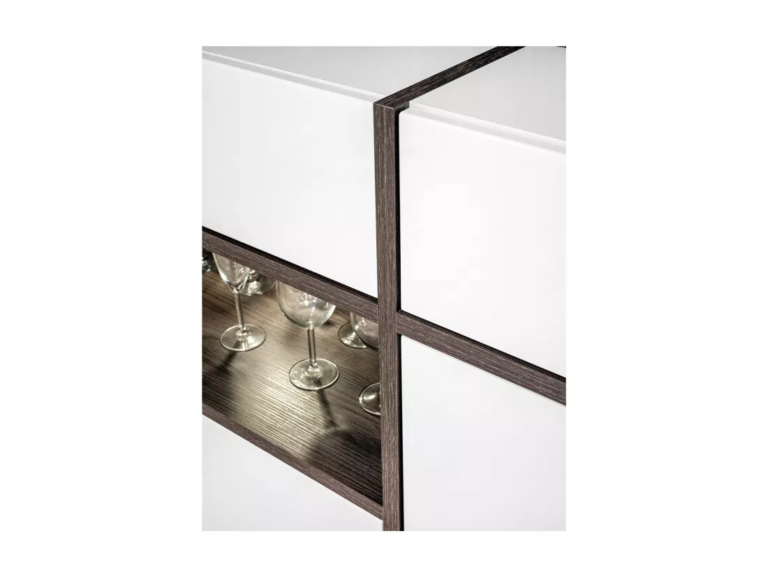 Vaisselier bas, bar CRISS + LED. Vitrine, argentier déco, moderne et design pour votre salon.
