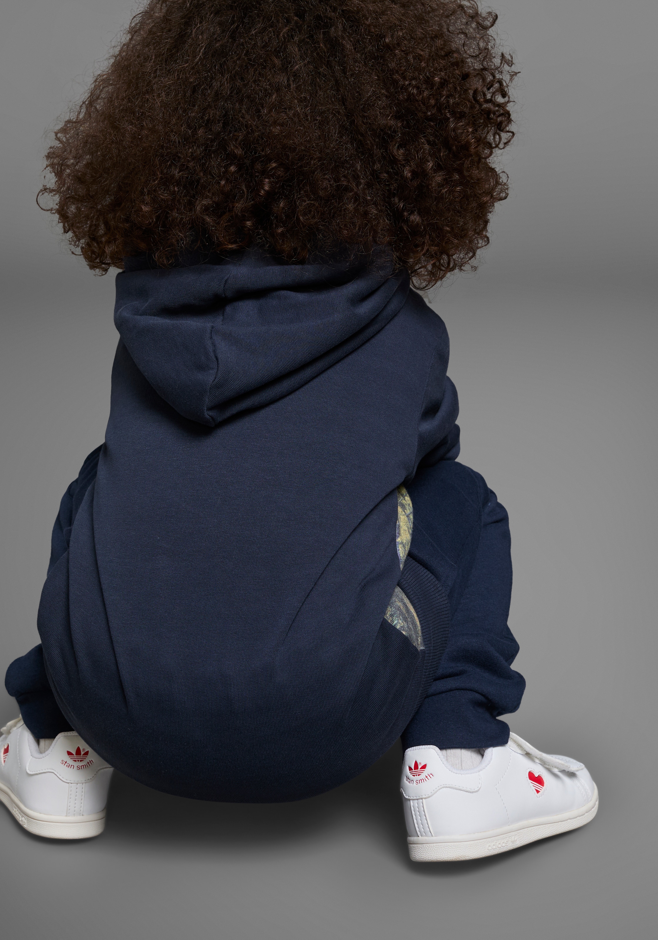 KIDSWORLD Kapuzensweatshirt »Traktor - Fotodruck«, bedrucktes Design,  aus angerauter Sweatware,  mit Rippbündchen